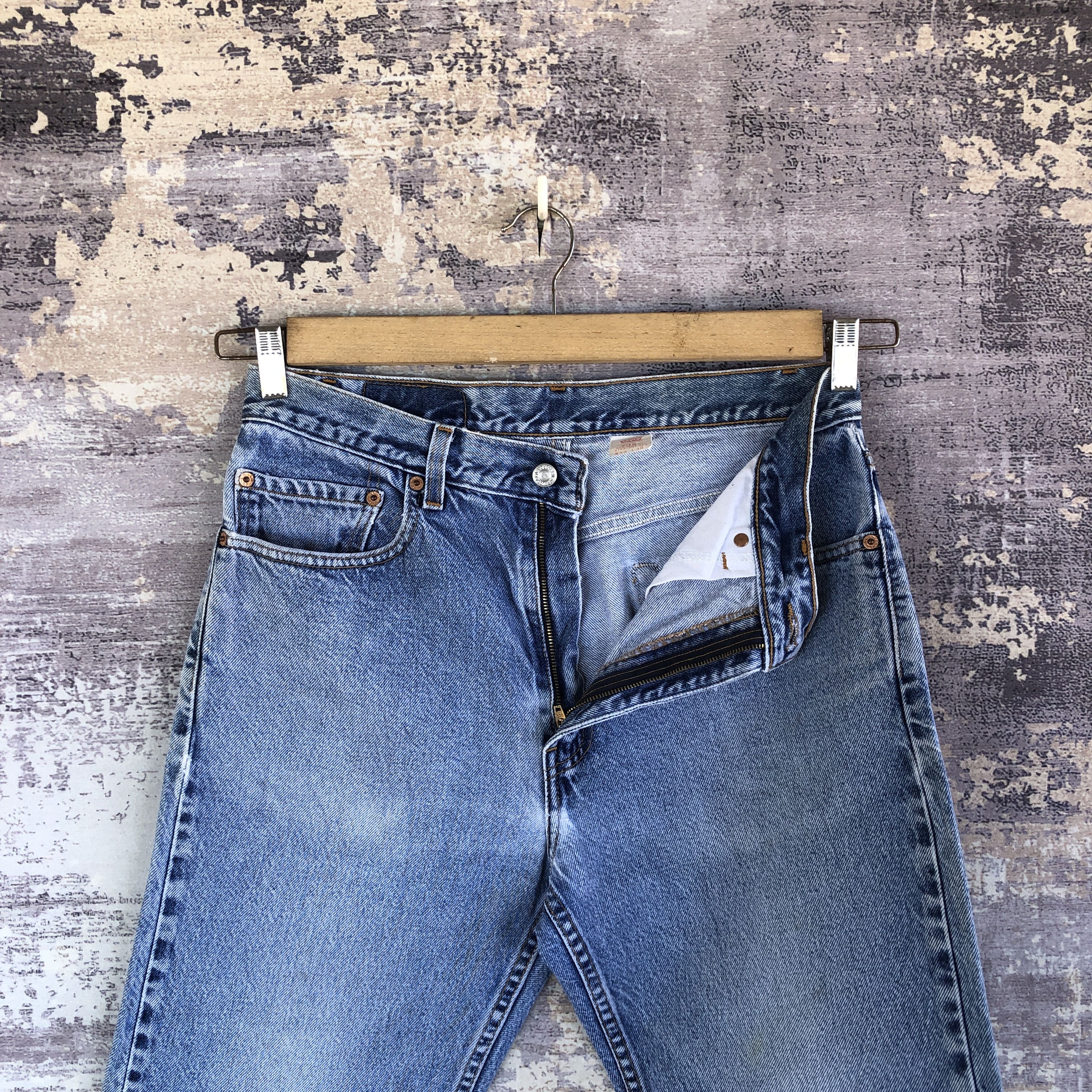 Levi's Vintage Levis 505 Distressed Blue Wash Jeans Levi's Denim Size US 32 / EU 48 - 6 Thumbnail