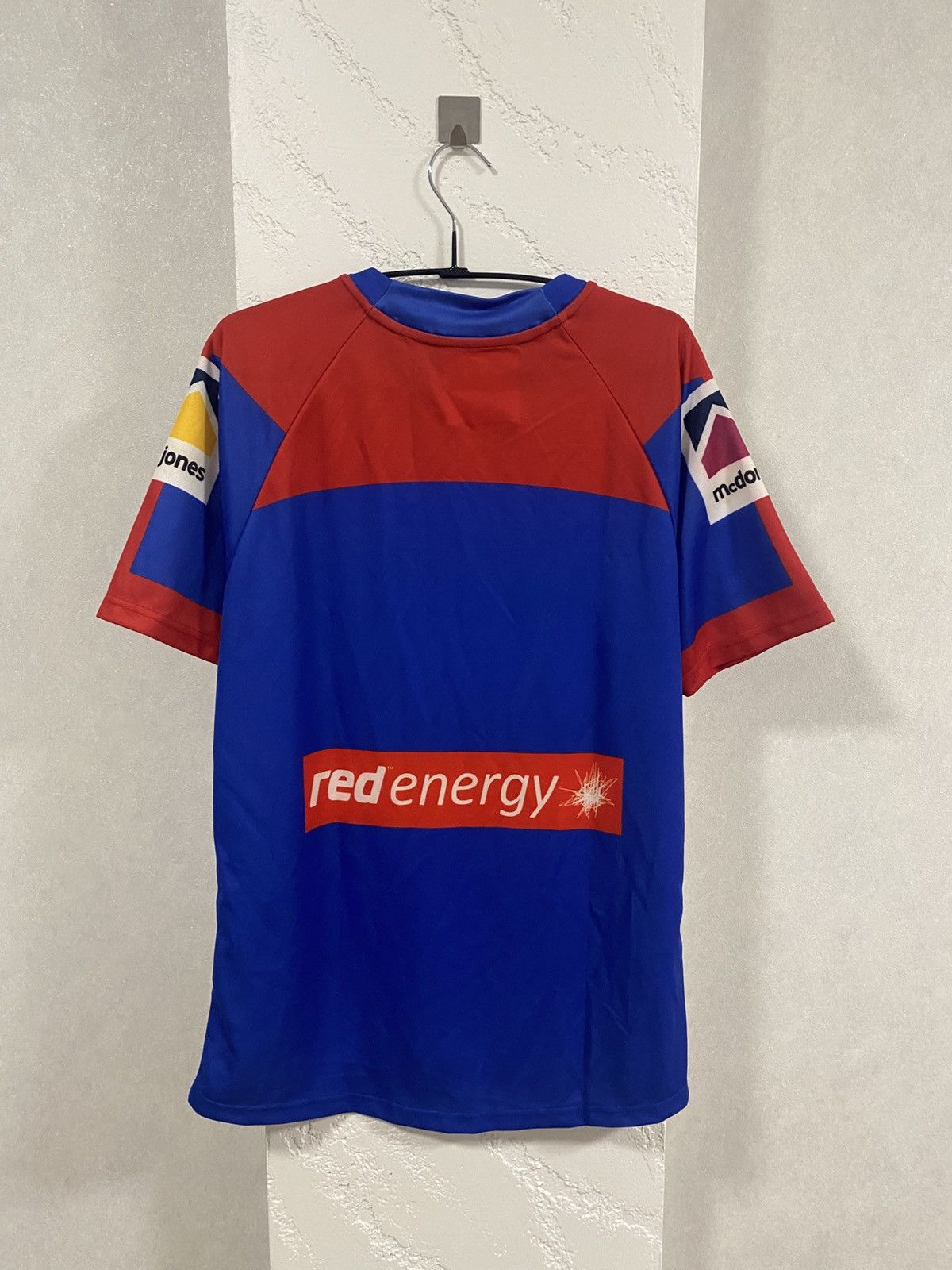 O'Neills NWT NRL NEWCASTLE KNIGHTS RUGBY LEAGUE SHIRT JERSEY O'NEILLS Size US M / EU 48-50 / 2 - 12 Thumbnail