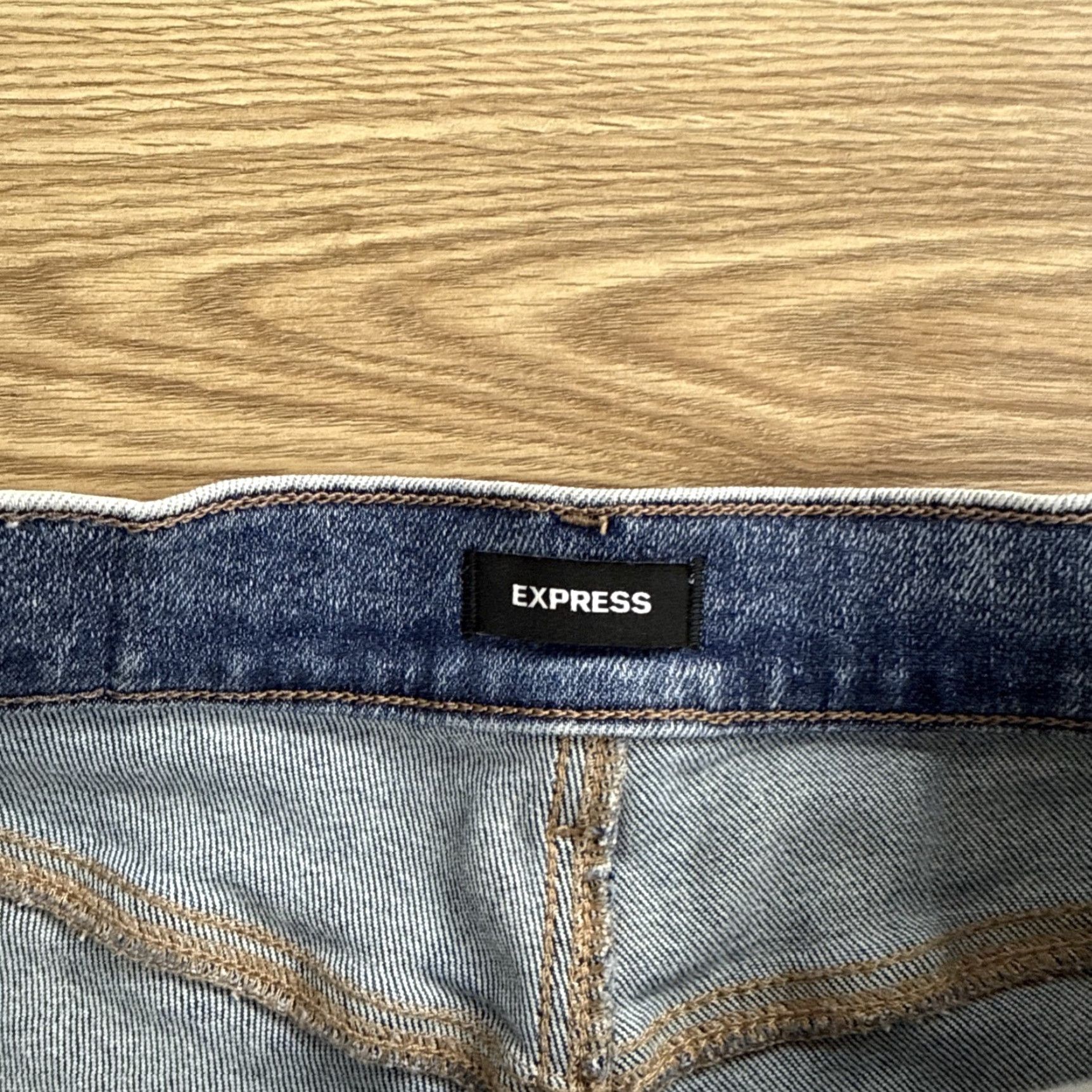 Express Express Jeans Women's Bootcut 6 Regular Mid Rise Light Wash Denim 32in Inseam Skyscraper Split Ankle - Blue Size 28" / US 6 / IT 42 - 2 Thumbnail