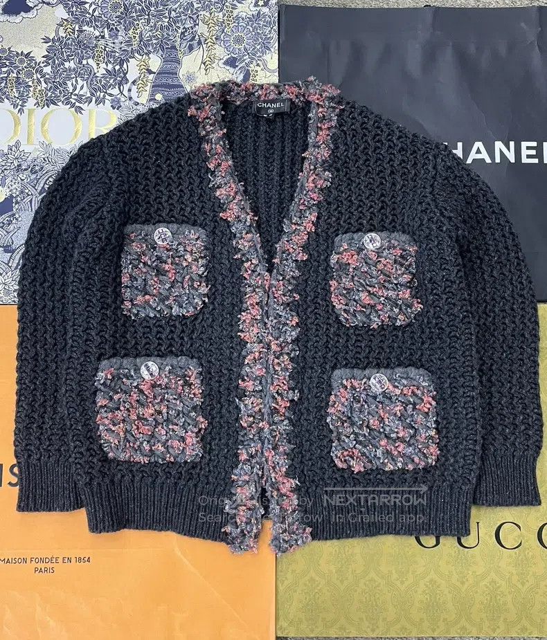 Chanel 22A high-end handicraft workshop gray four-pocket h