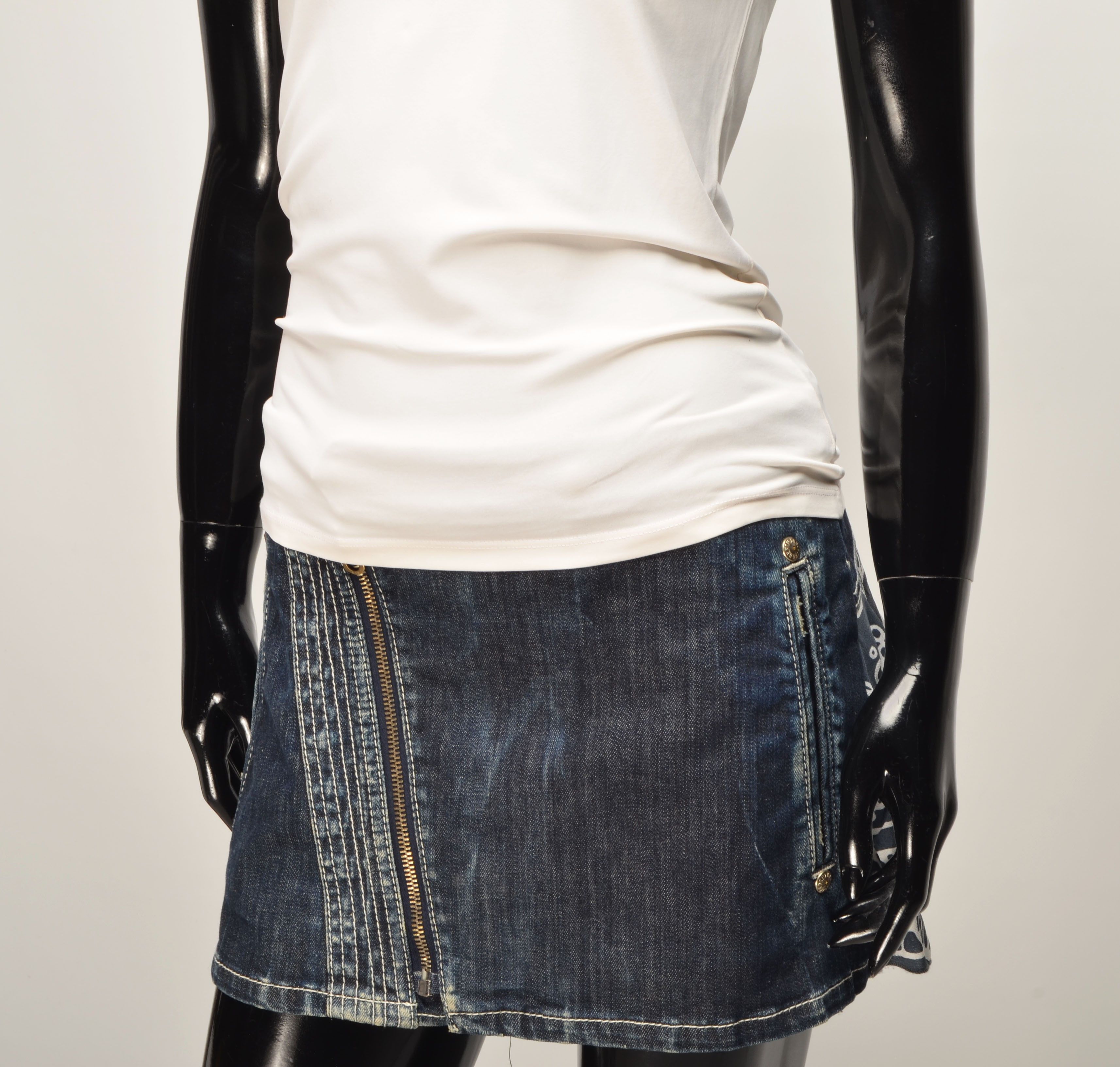 Versace Jeans Couture Vintage Versave Sport Y2K Rhinestone Logo Milky Top Size M / US 6-8 / IT 42-44 - 3 Thumbnail