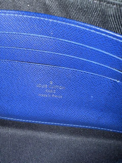 Louis Vuitton Louis Vuitton Pochette Discovery PM Cobalt800 Blue Taiga Size ONE SIZE - 7 Thumbnail