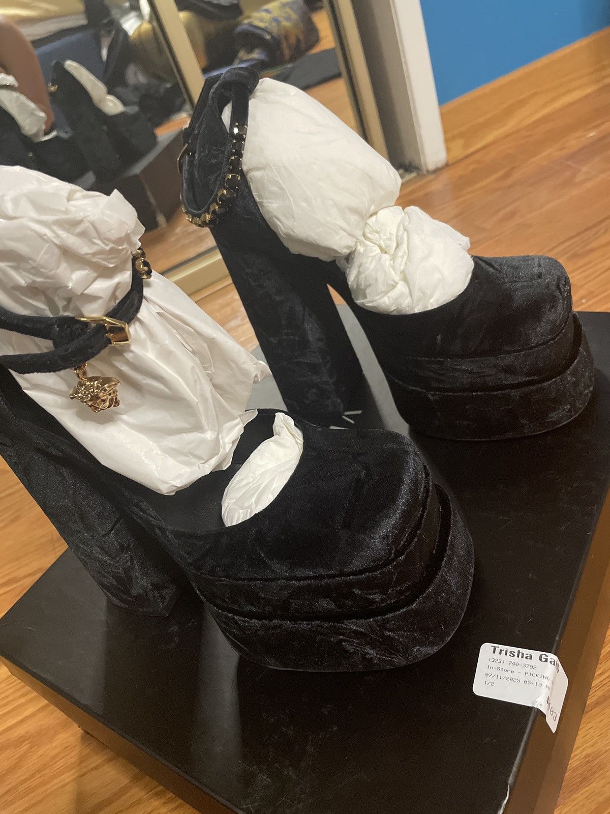 Versace Versace black medusa heels Size US 7.5 / IT 37.5 - 5 Thumbnail