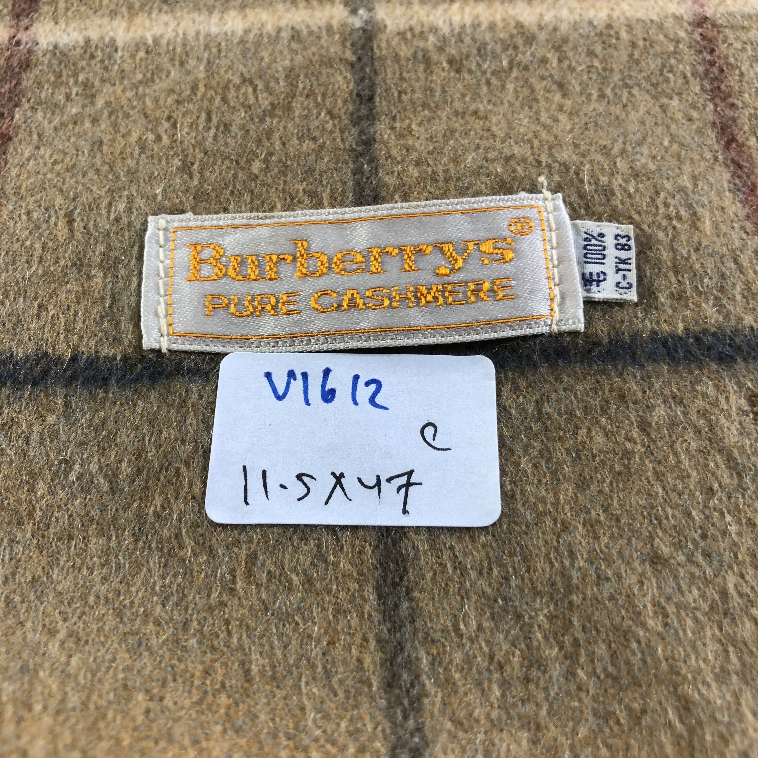 Burberry Burberrys Nova Check Cashmere Scarf Muffler V1612 Size ONE SIZE - 8 Thumbnail