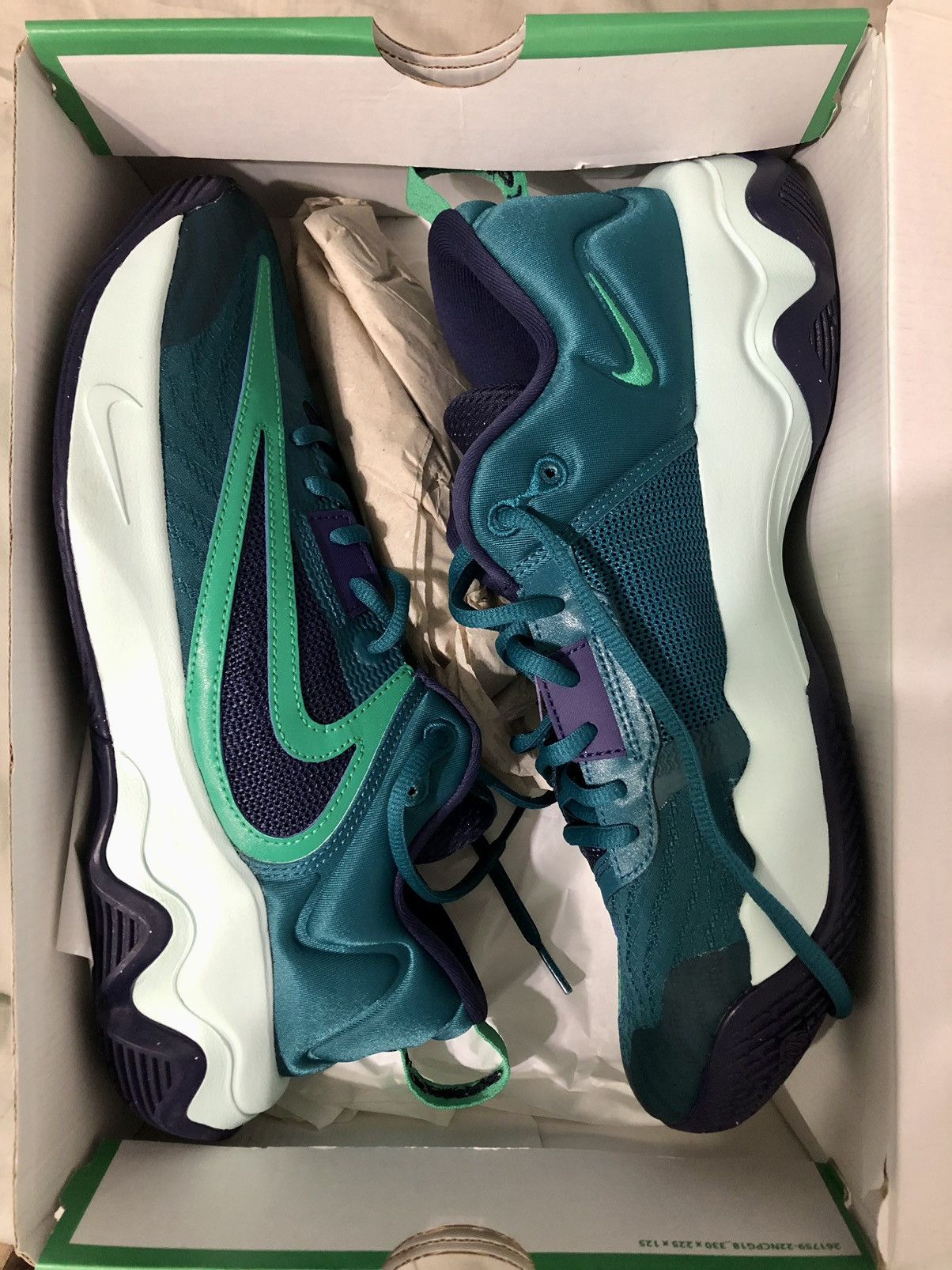 Nike GIANNIS IMMORTALY 3 Size US 10 / EU 43 - 1 Thumbnail