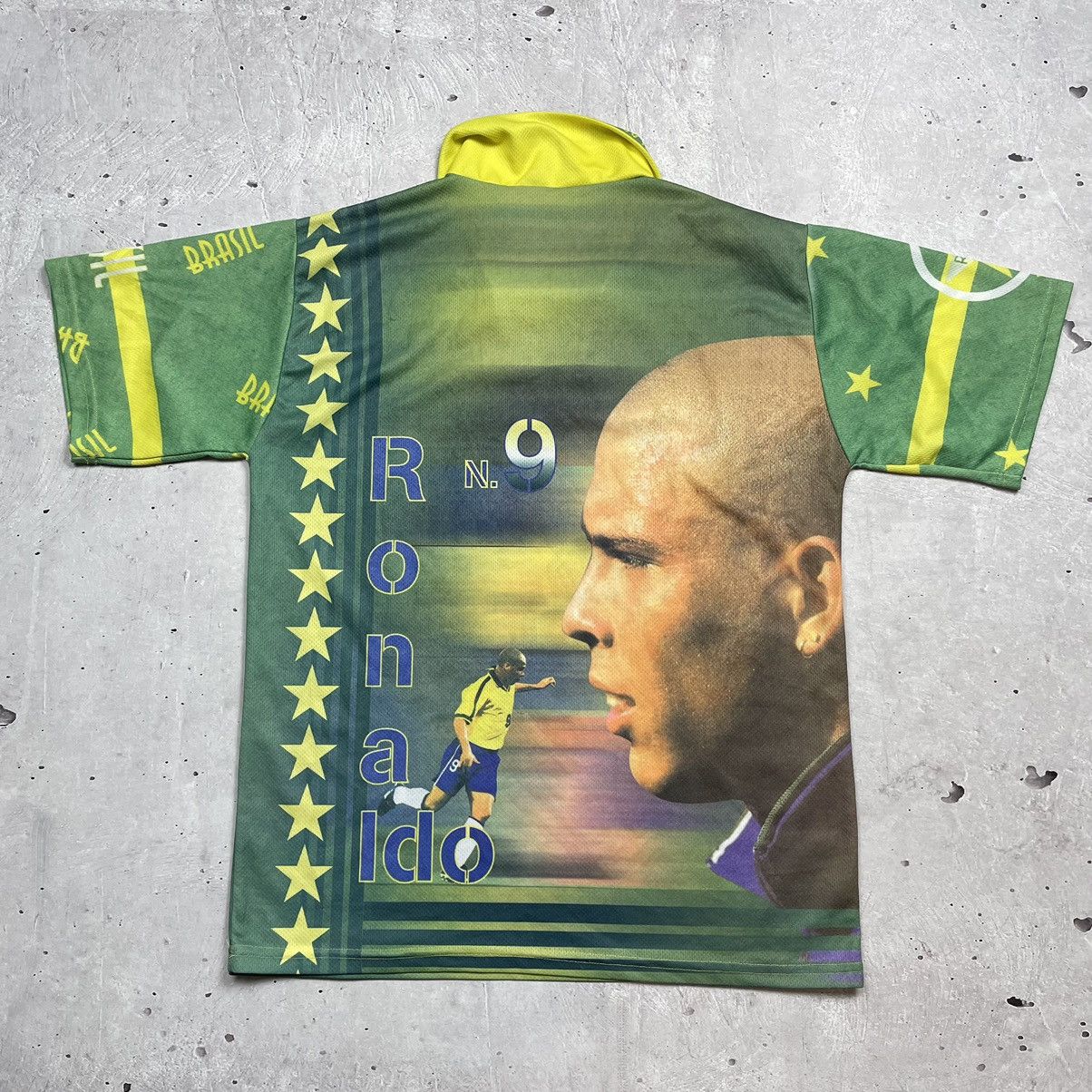 Vintage Vintage Ronaldo Brazil soccer Shirt football jersey Y2k Size US L / EU 52-54 / 3 - 5 Thumbnail
