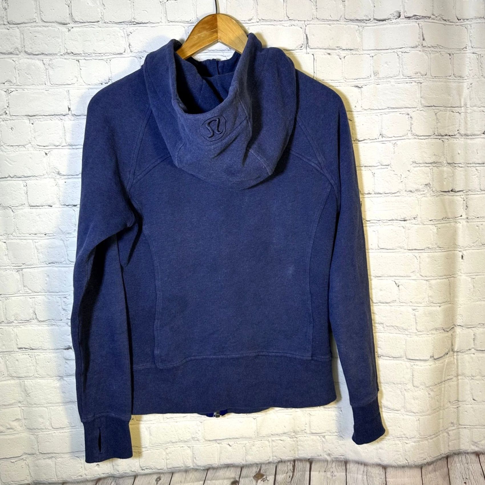 Lululemon VINTAGE? No. Size M / US 6-8 / IT 42-44 - 6 Thumbnail