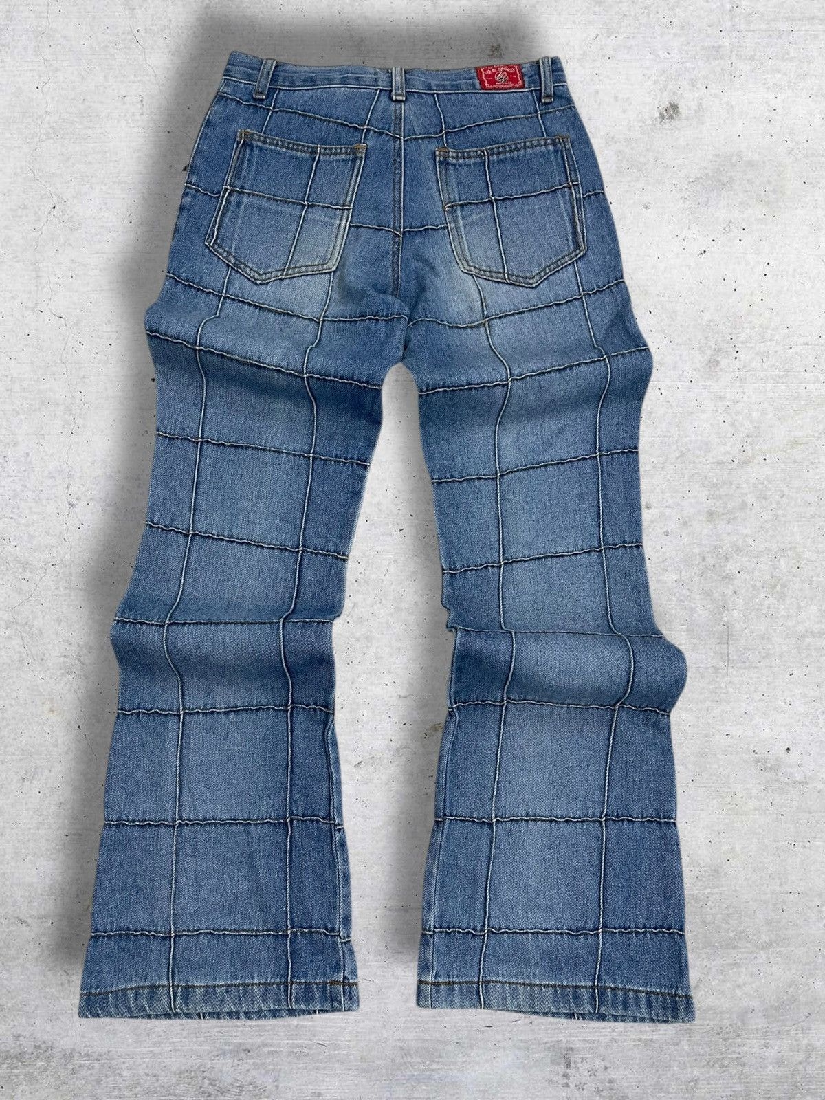 Japanese Brand VINTAGE NEW SPORTS USA 90S OG FLARED KINKY DISTRESSED DENIM Size US 27 - 9 Thumbnail