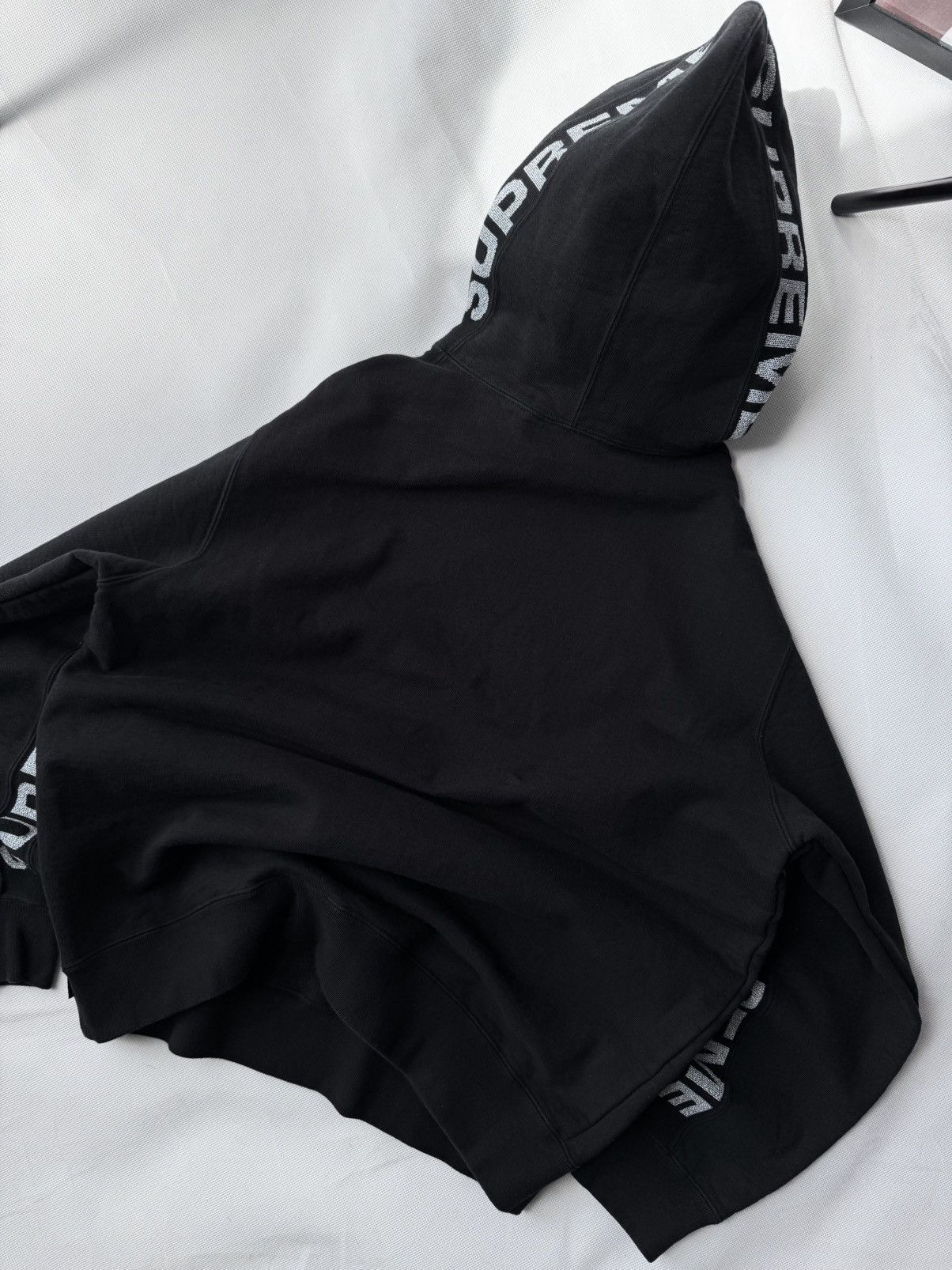 Hypebeast Rare SUPREME Monogram Repeat Logo Boxy Fit Hoodie Size US L / EU 52-54 / 3 - 19 Thumbnail