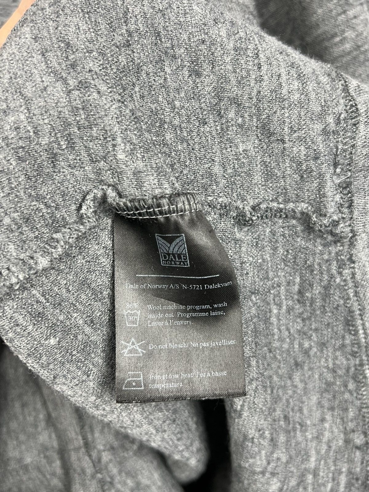 Dale Of Norway Dale of Norway Cortina Basic Sweater Merino Wool Size L Size US L / EU 52-54 / 3 - 9 Thumbnail
