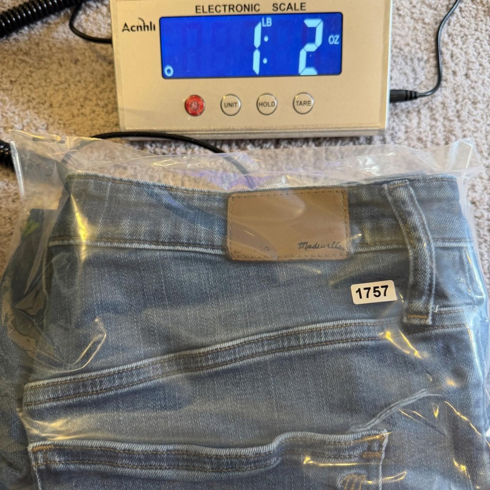 Madewell Madewell Jeans Womens 32 Raw Hem Cropped Straight Leg Size 32" / US 10 / IT 46 - 9 Thumbnail