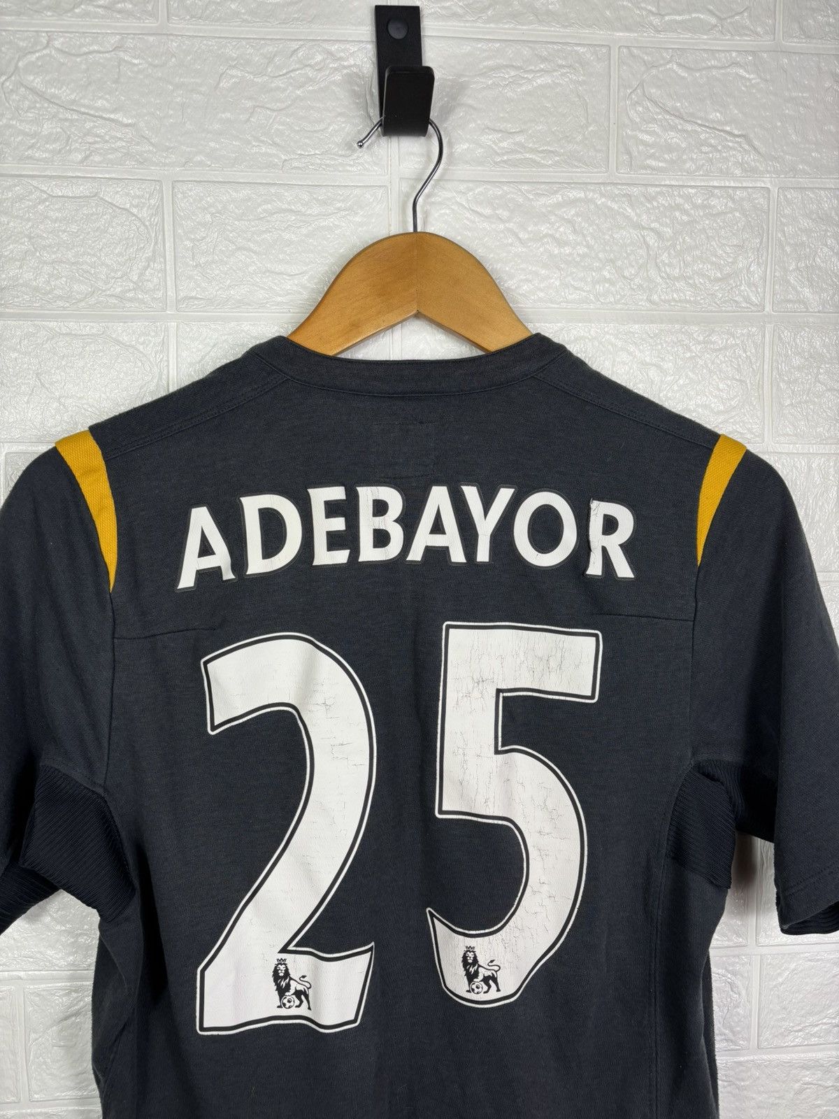 Umbro MANCHESTER CITY 2009 2010 JERSEY UMBRO MEN #25 ADEBAYOR Size US S / EU 44-46 / 1 - 11 Thumbnail