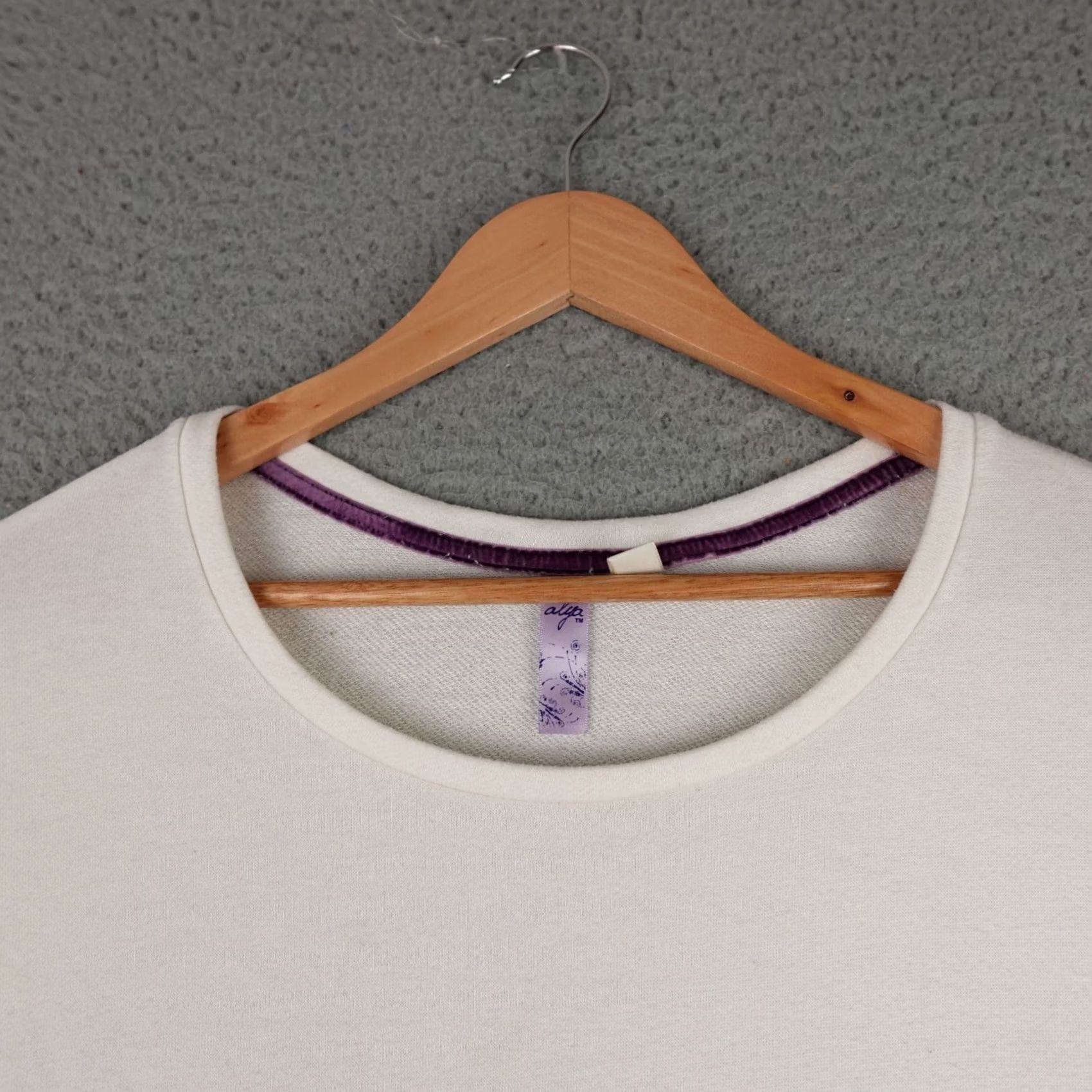 Vintage Alya Sweatshirt Womens L White Lace Trim Pullover Round Neck Knit Lightweight All Seasons Casual Womens Size L / US 10 / IT 46 - 6 Thumbnail