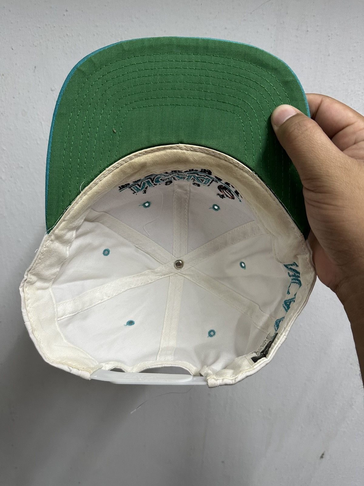 NBA 1994 NCAA Basketball Champ Snapback Size ONE SIZE - 4 Thumbnail