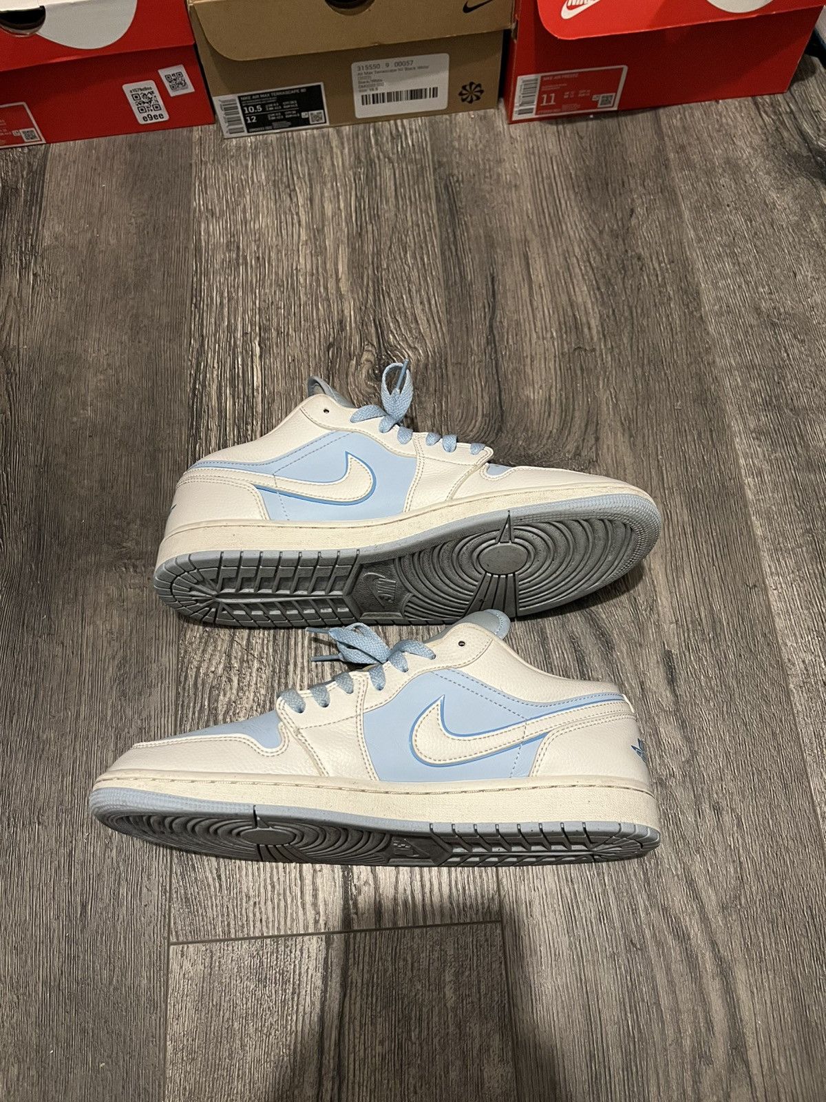 Jordan Brand Reverse Ice Low Jordan 1s Size US 10.5 / EU 43-44 - 1 Thumbnail