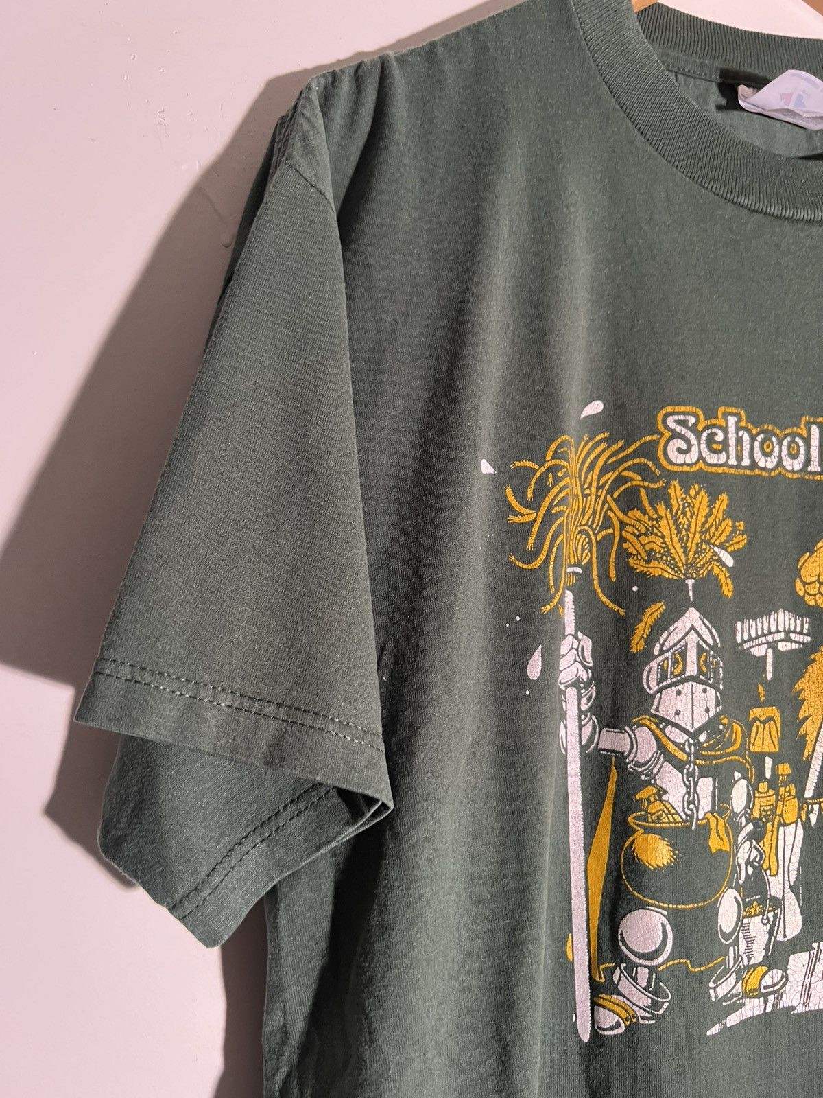 Vintage 90’s 2000’s Y2K VTG Vintage School Custodian Knight T Shirt Size US L / EU 52-54 / 3 - 6 Thumbnail