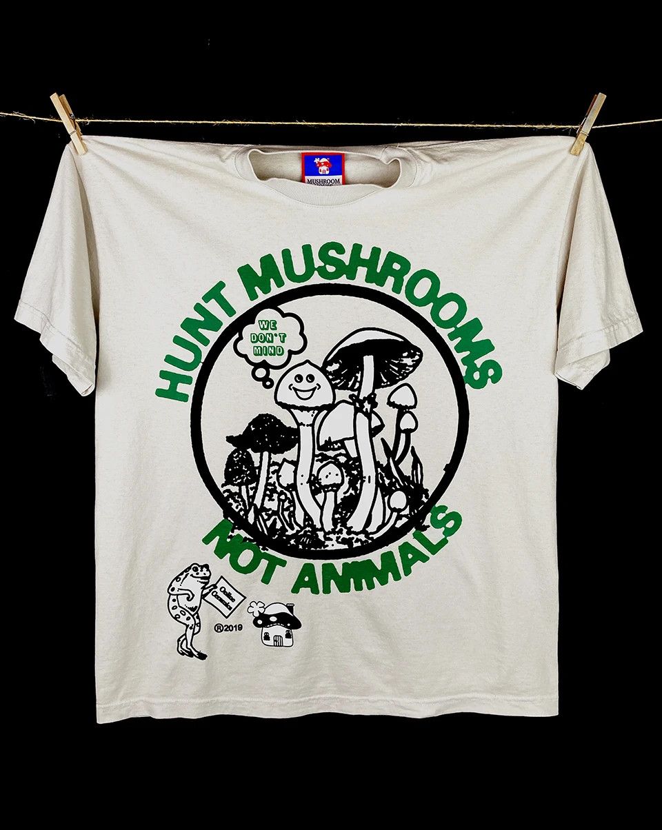 Online Ceramics Online Ceramics Hunt Mushrooms Tee Size US L / EU 52-54 / 3 - 3 Thumbnail
