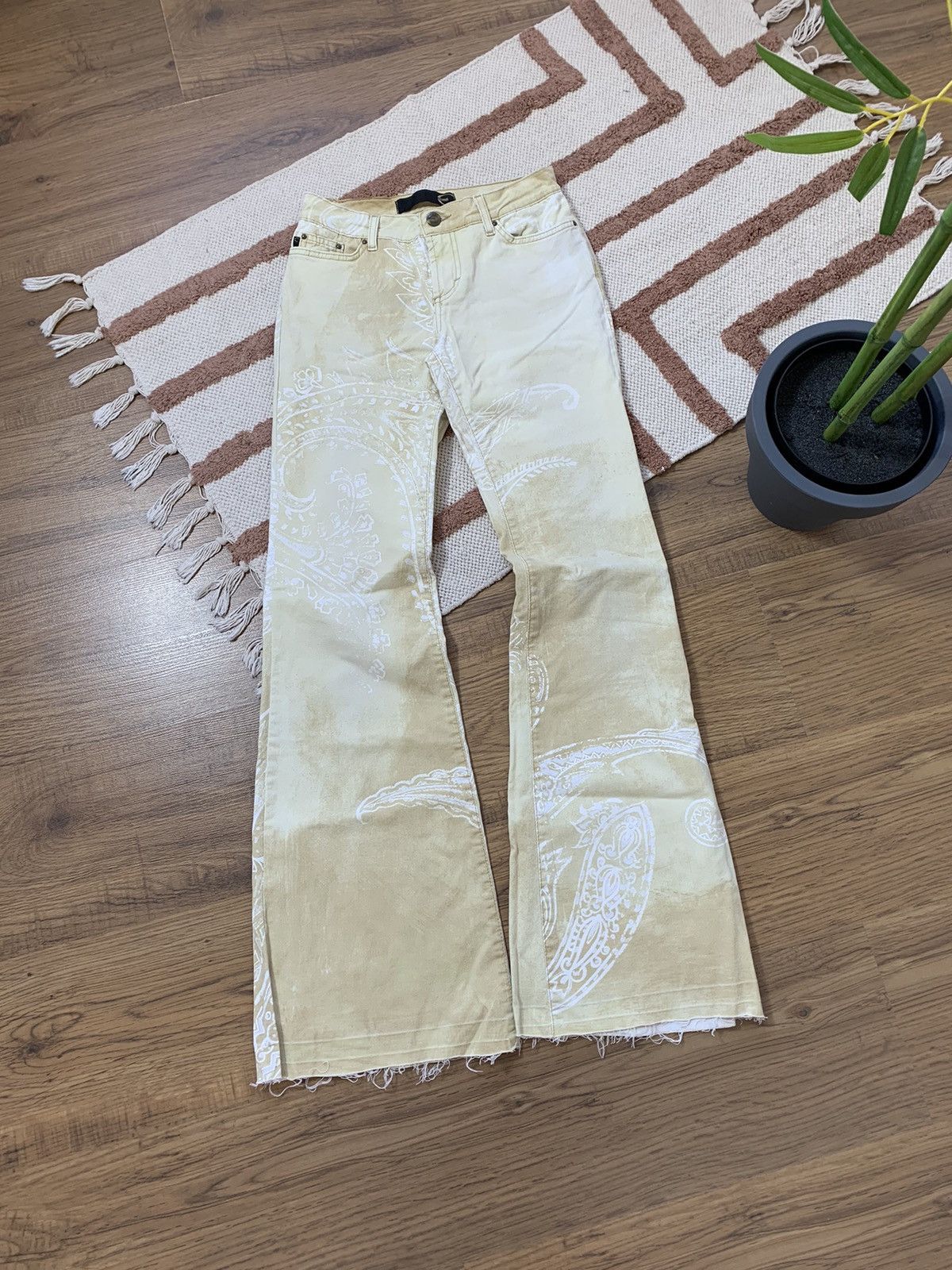 image of Vintage Just Cavalli Bandana Style Y2K Jeans in Beige, Women's (Size 24)