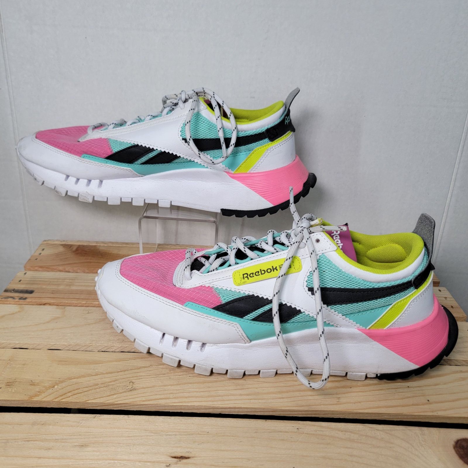 Reebok Reebok Women's Classic Nylon Sneakers - Size 10 Size US 10 / IT 40 - 3 Thumbnail