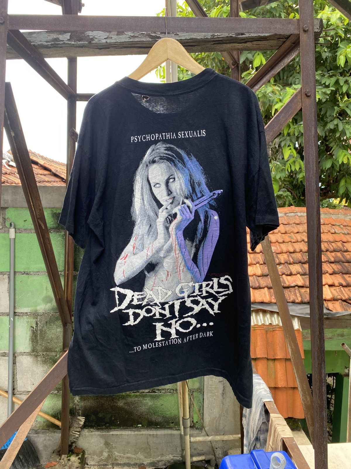 Band Tees 1997 Cradle Of Filth Dead girls don't say no Size US XL / EU 56 / 4 - 4 Thumbnail