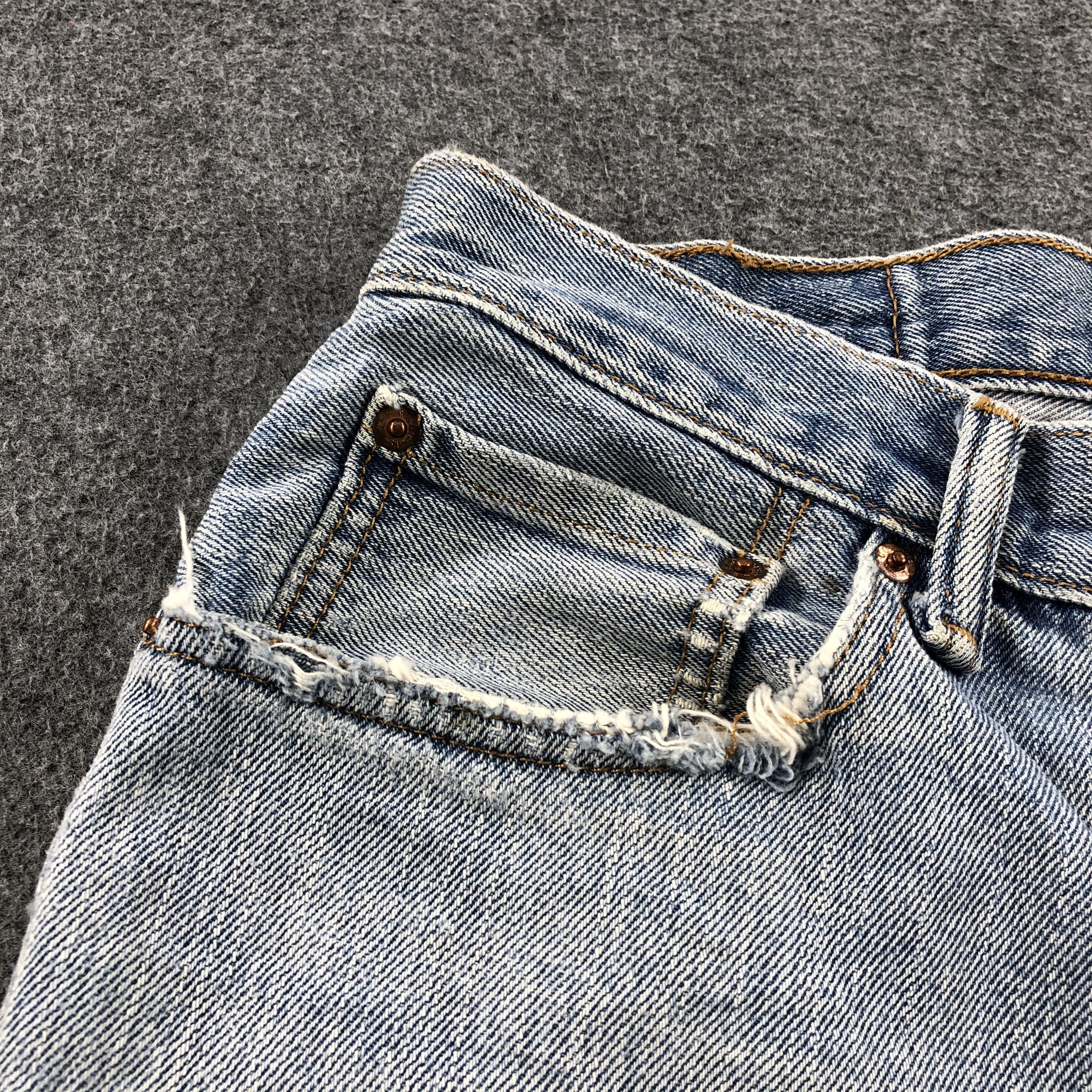 Levi's × Vintage Vintage Light Wash Levis 550 Jeans-JM1715 Size US 32 / EU 48 - 8 Thumbnail