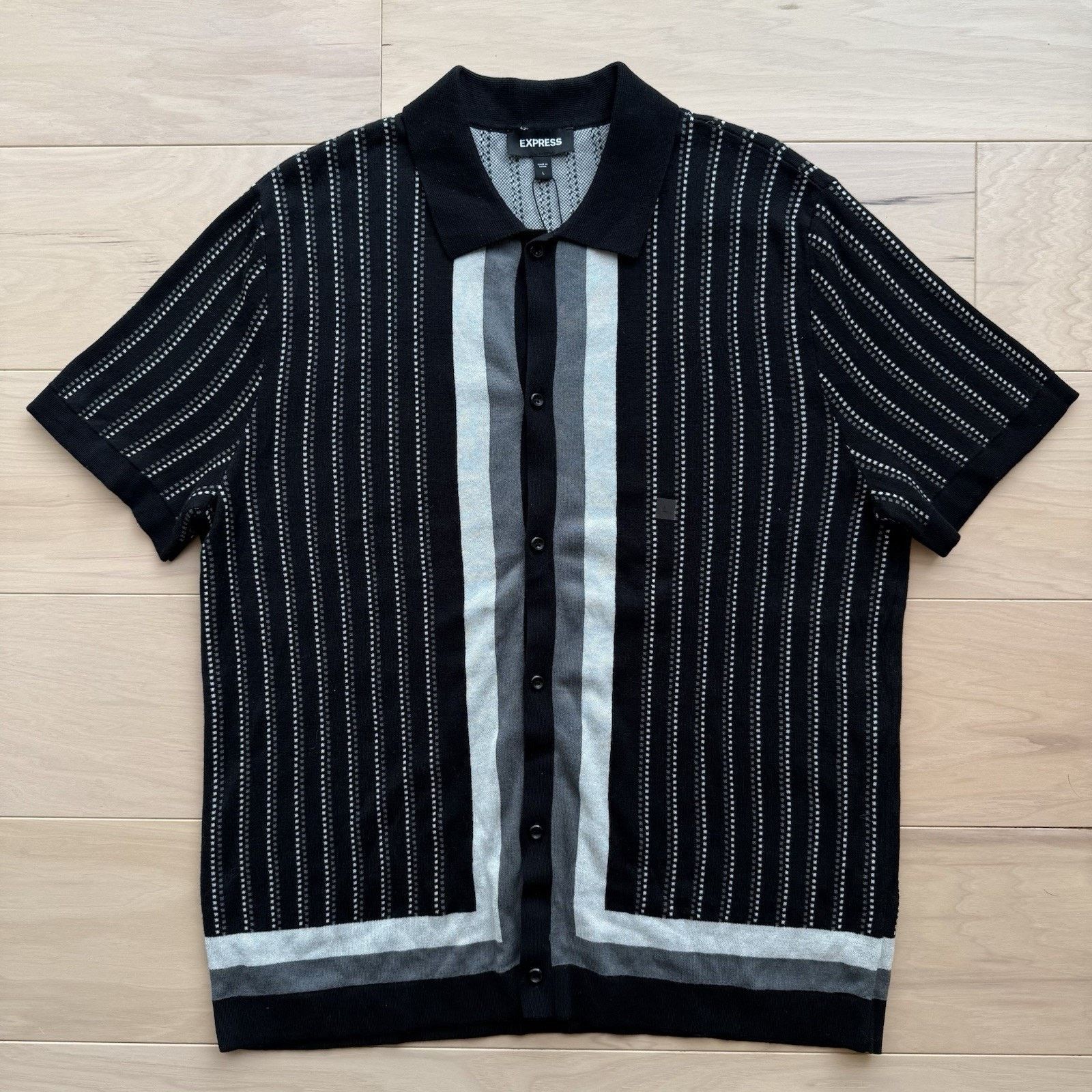 Express Express Geo Striped Shirt L Black Multicolor Striped Knit Size US L / EU 52-54 / 3 - 2 Thumbnail