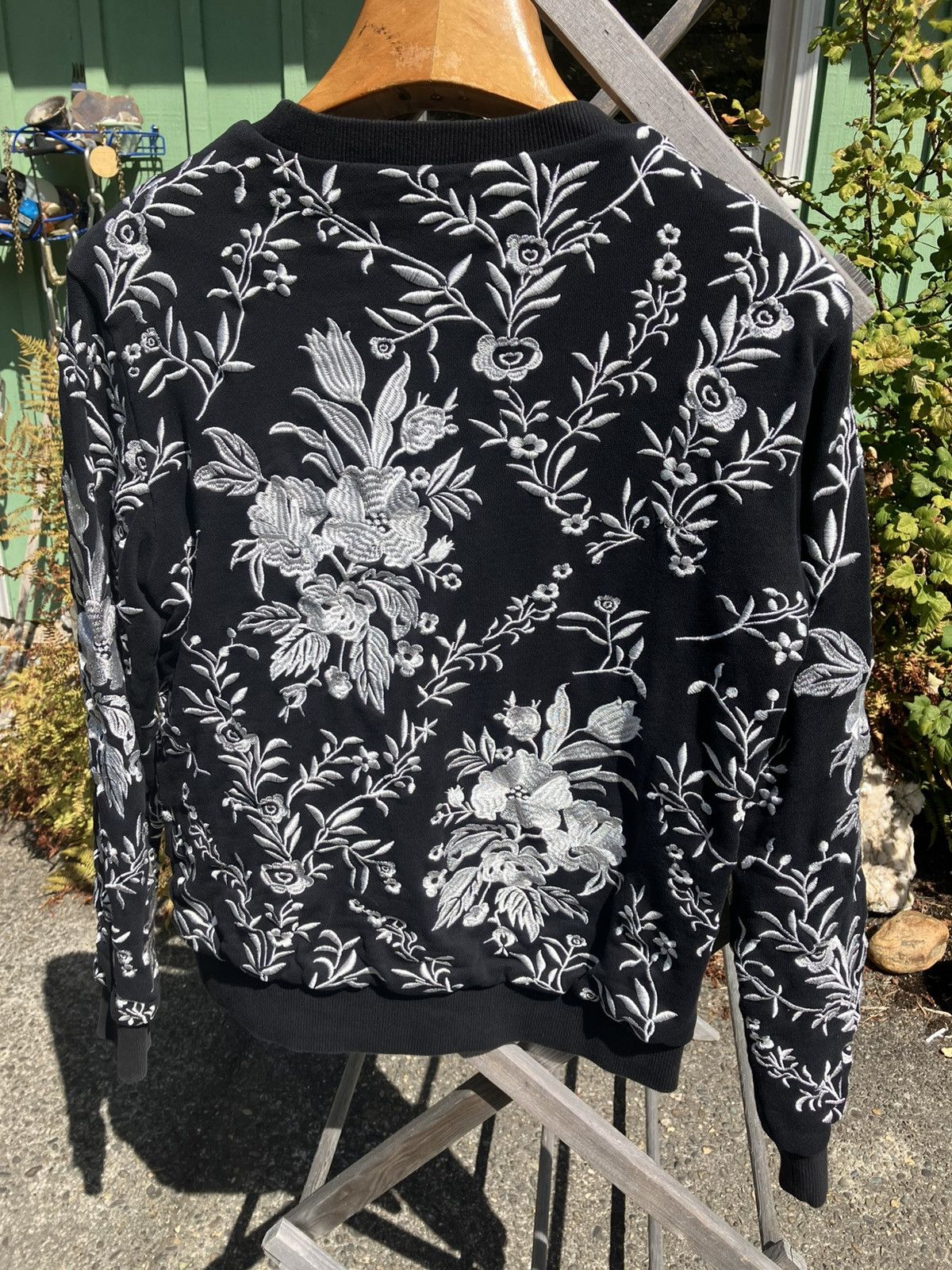 Dolce & Gabbana FW2015 D&G Sicilian Family Embroidered Crewneck Sweatshirt Size US S / EU 44-46 / 1 - 6 Thumbnail