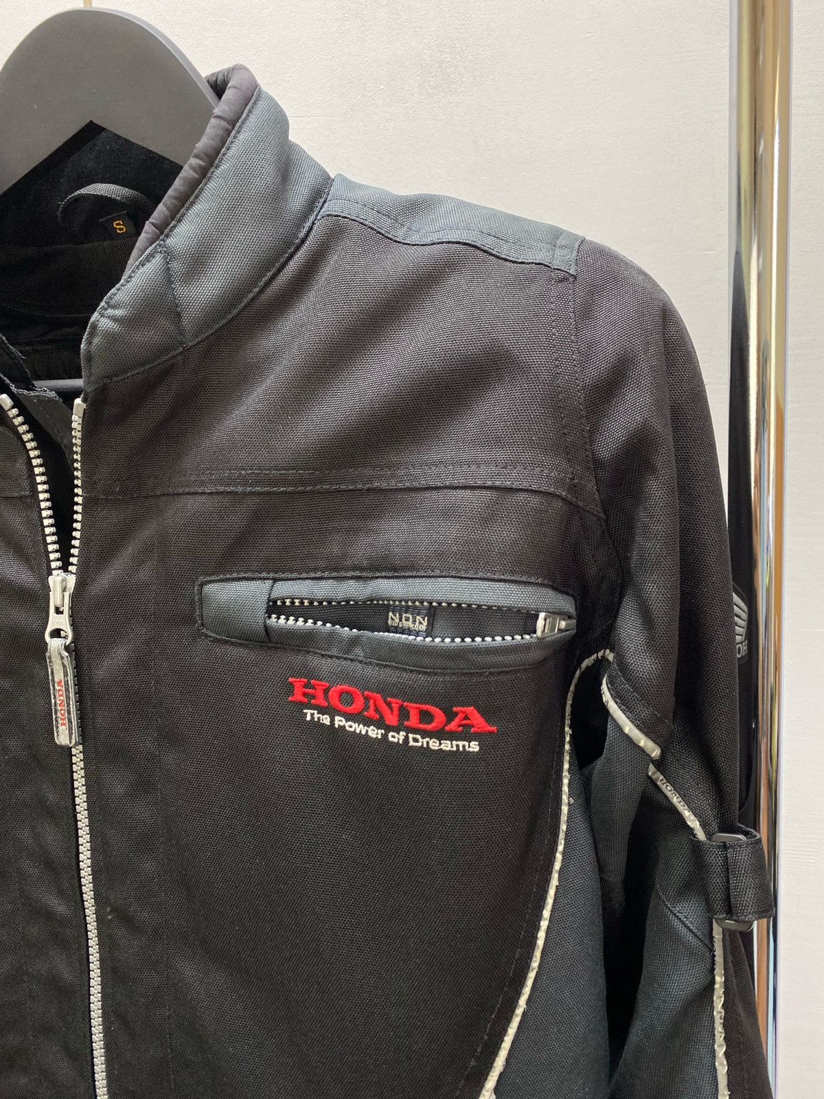 Honda HONDA RACING MOTO JACKET Y2K BOMBER NASCAR MARLBORO STYLE Size US S / EU 44-46 / 1 - 9 Thumbnail
