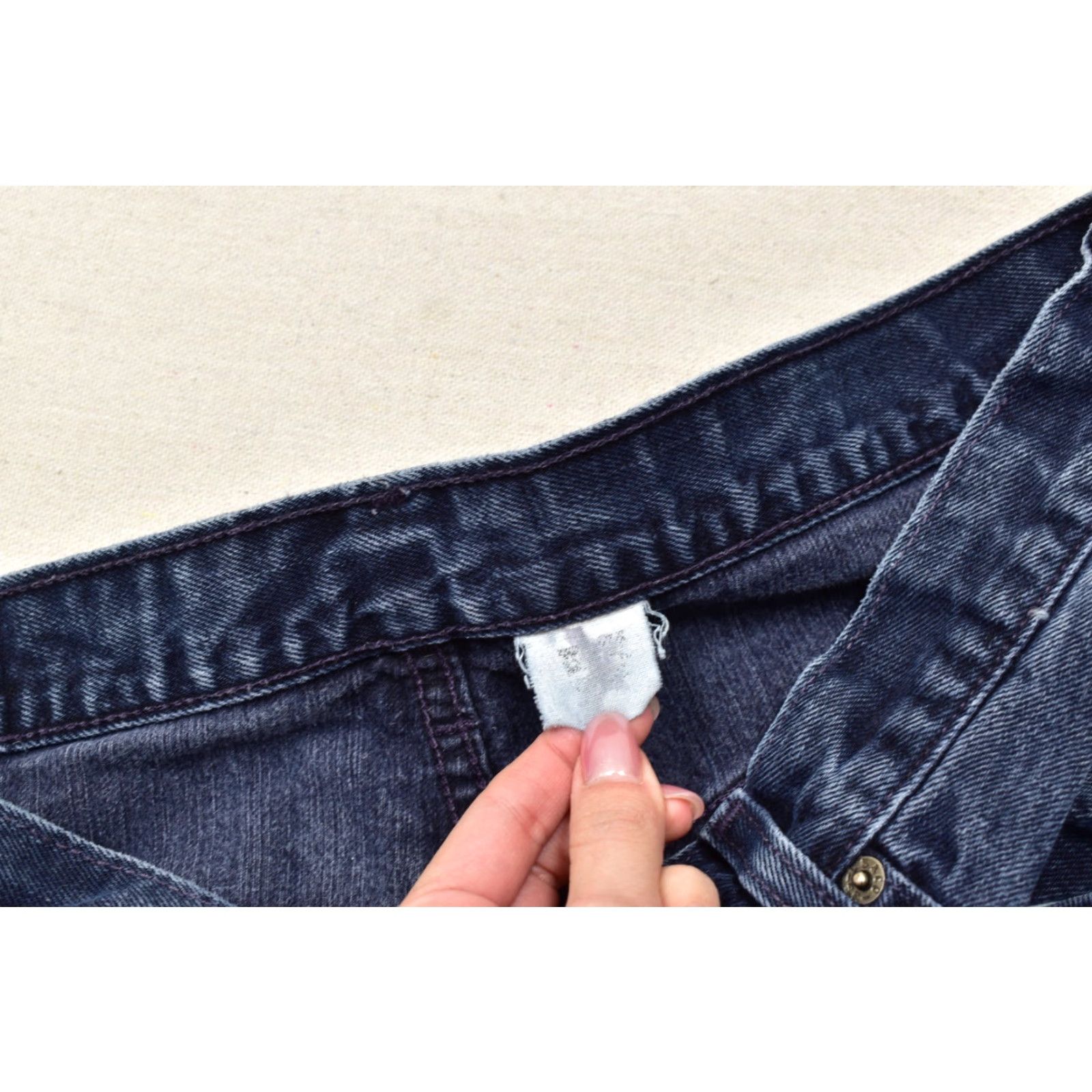 Levi's VINTAGE Levi's 501 Original Fit Jeans Men Dark Wash Distressed Paint Splatter 34x32 Blue Cotton Denim 5-Pocket Straight Button Size US 34 / EU 50 - 5 Thumbnail