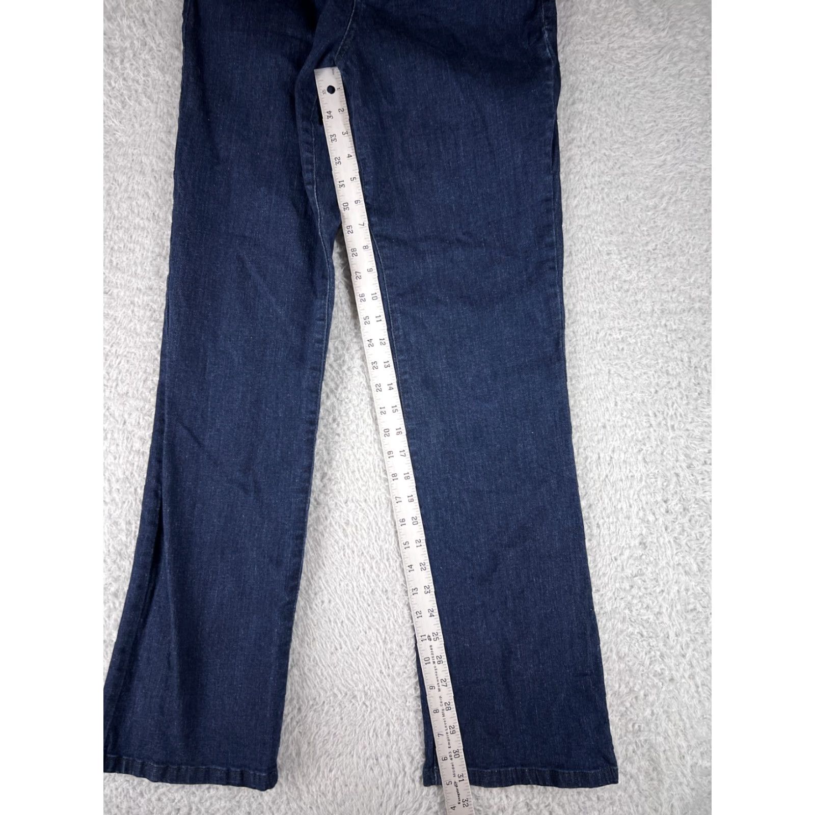 Gloria Vanderbilt Gloria Vanderbilt Jeans Women 6 Blue Denim Straight Dark Wash Zip Fly 5-Pocket Design Regular Rise Modern Classic Amanda Size 28" / US 6 / IT 42 - 6 Thumbnail