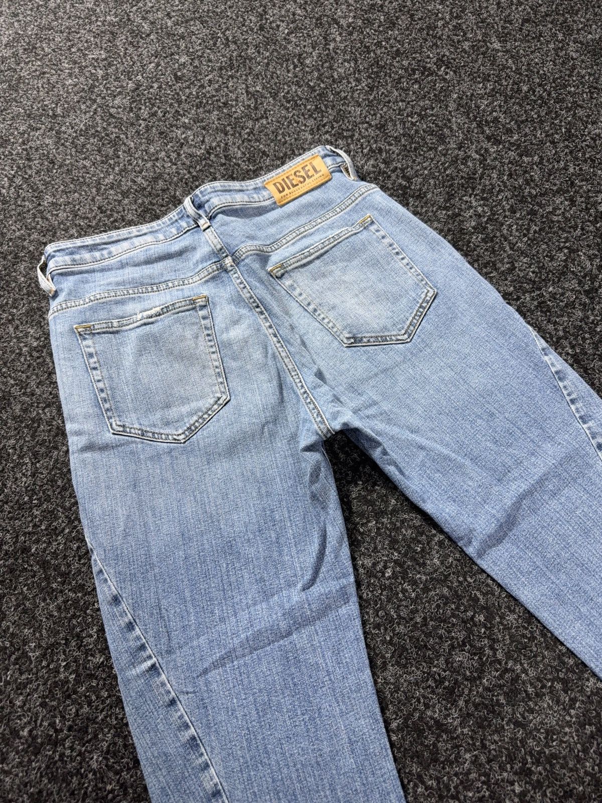 Diesel Luxury 00s Diesel D-Fayza Boyfriend Low Waist Tapered Jeans Size 27" / US 4 / IT 40 - 16 Thumbnail