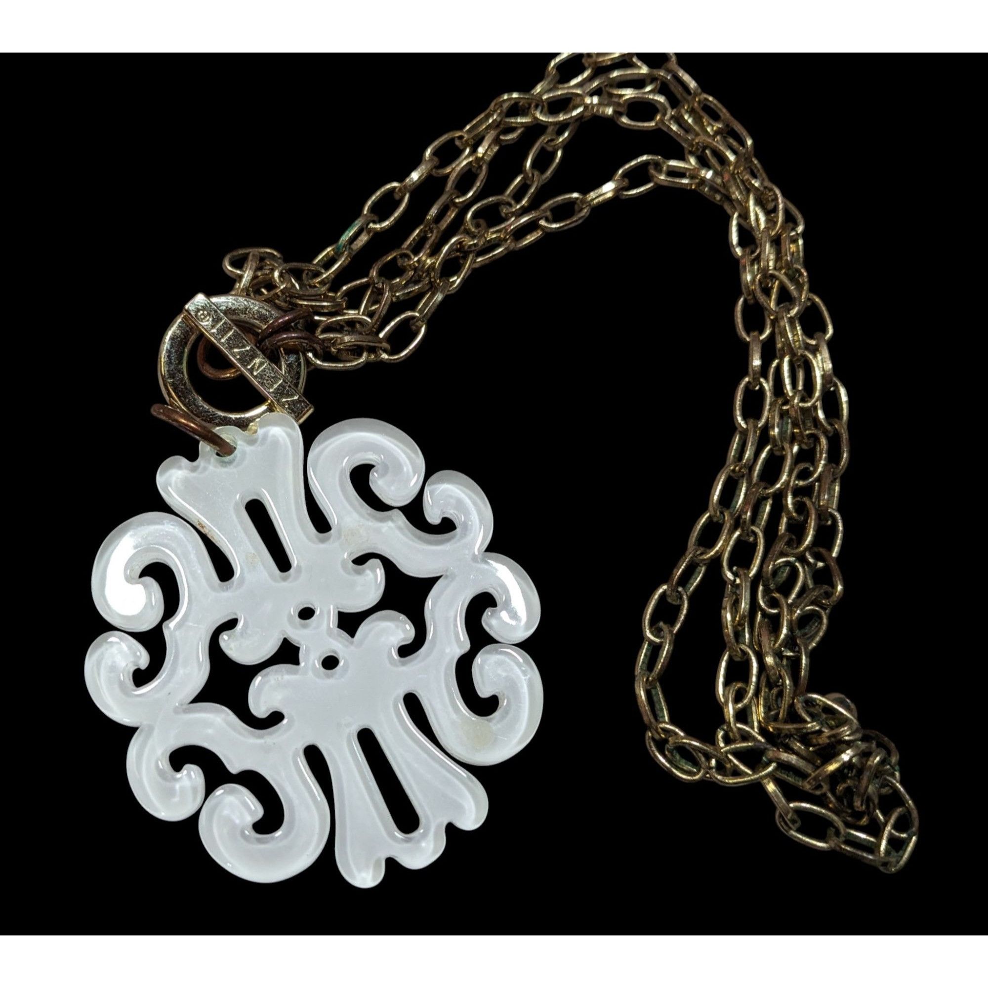 Other Zenzii White Vintage Style Pendant On Gold Tone Chain Size ONE SIZE - 1 Thumbnail