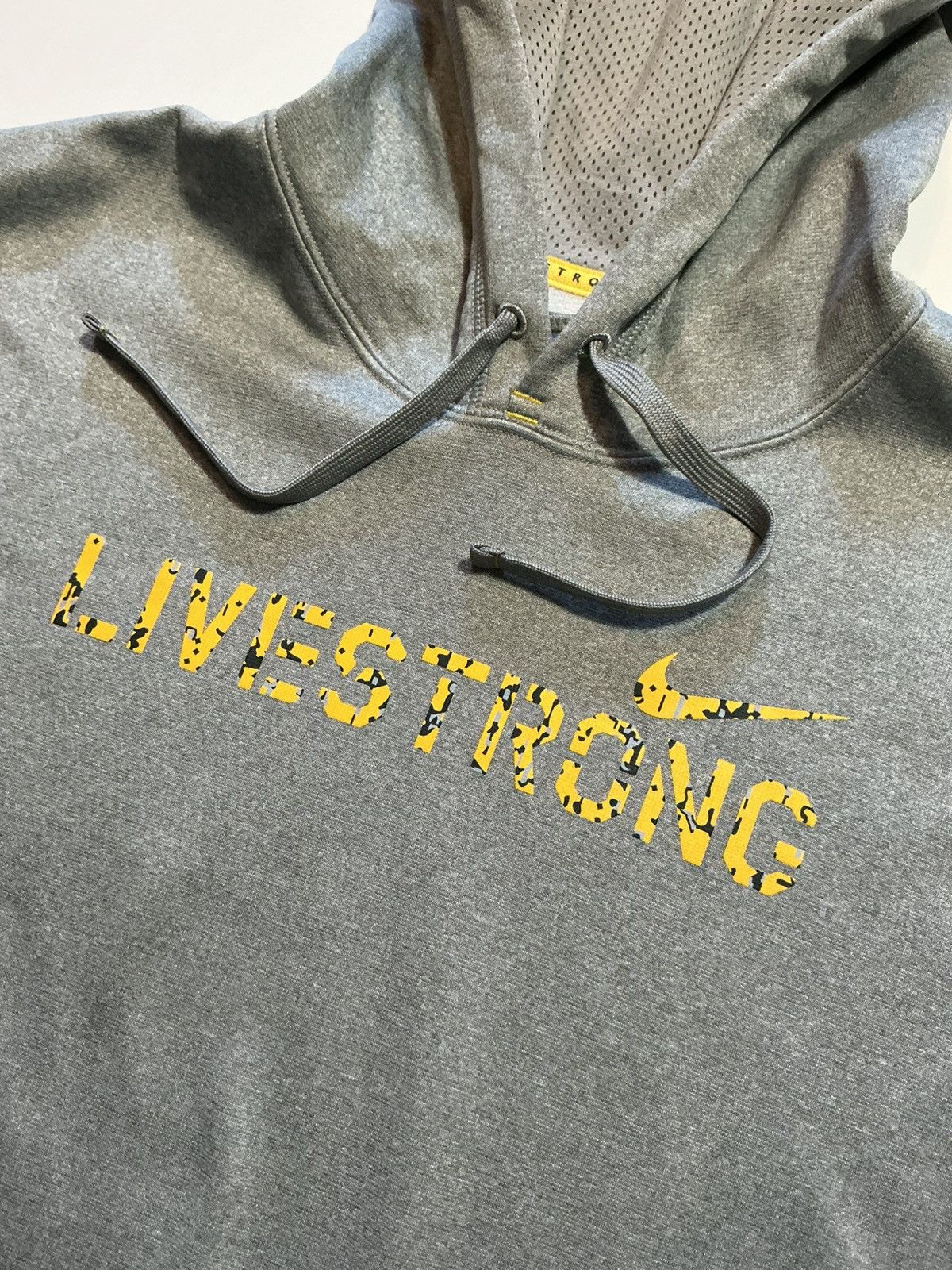 Nike Nike Therma Fit Livestrong Lance Armstrong Pullover Hoodie Size US XL / EU 56 / 4 - 6 Thumbnail