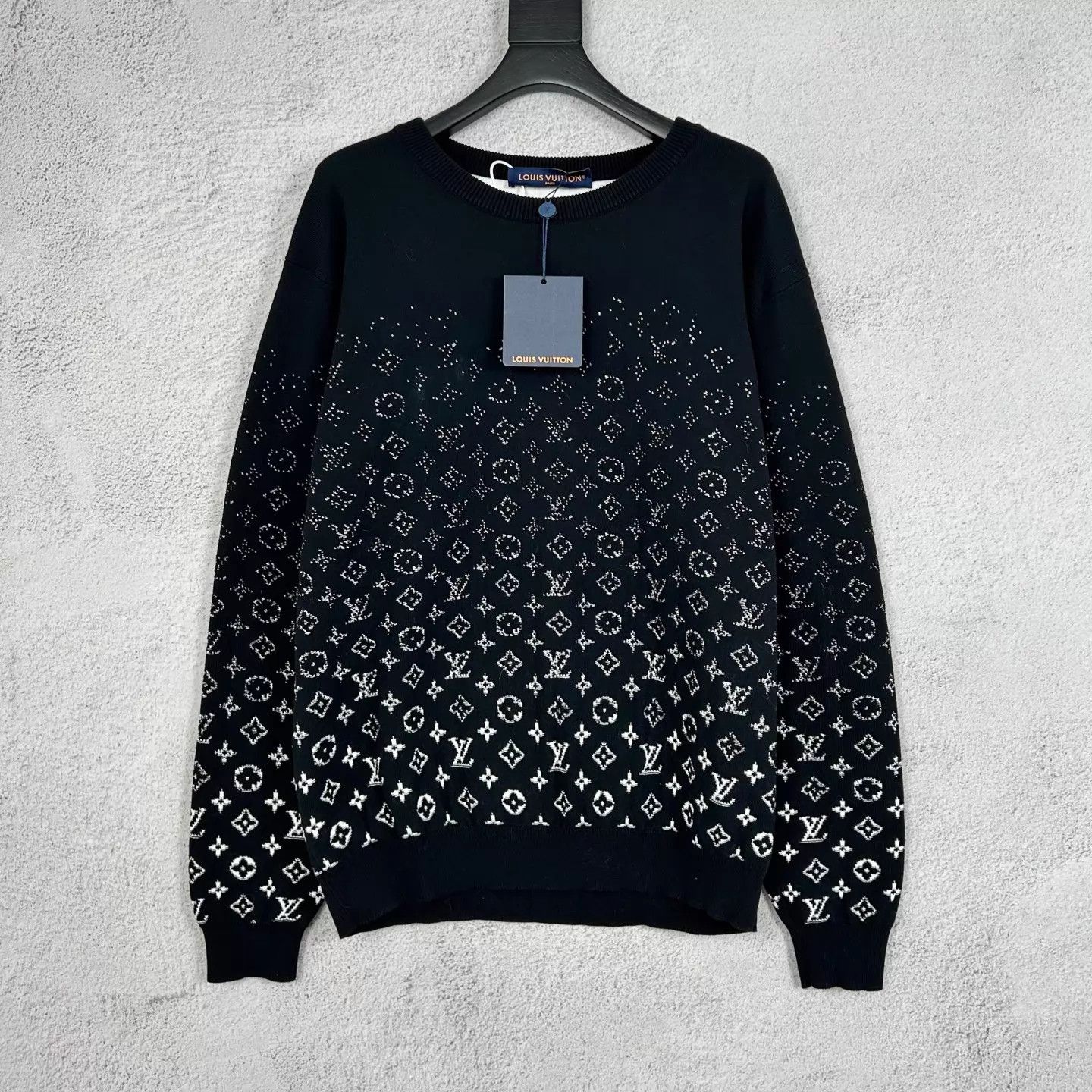 Louis Vuitton LV gradient all over logo knit sweater black XL Size US XL / EU 56 / 4 - 1 Thumbnail