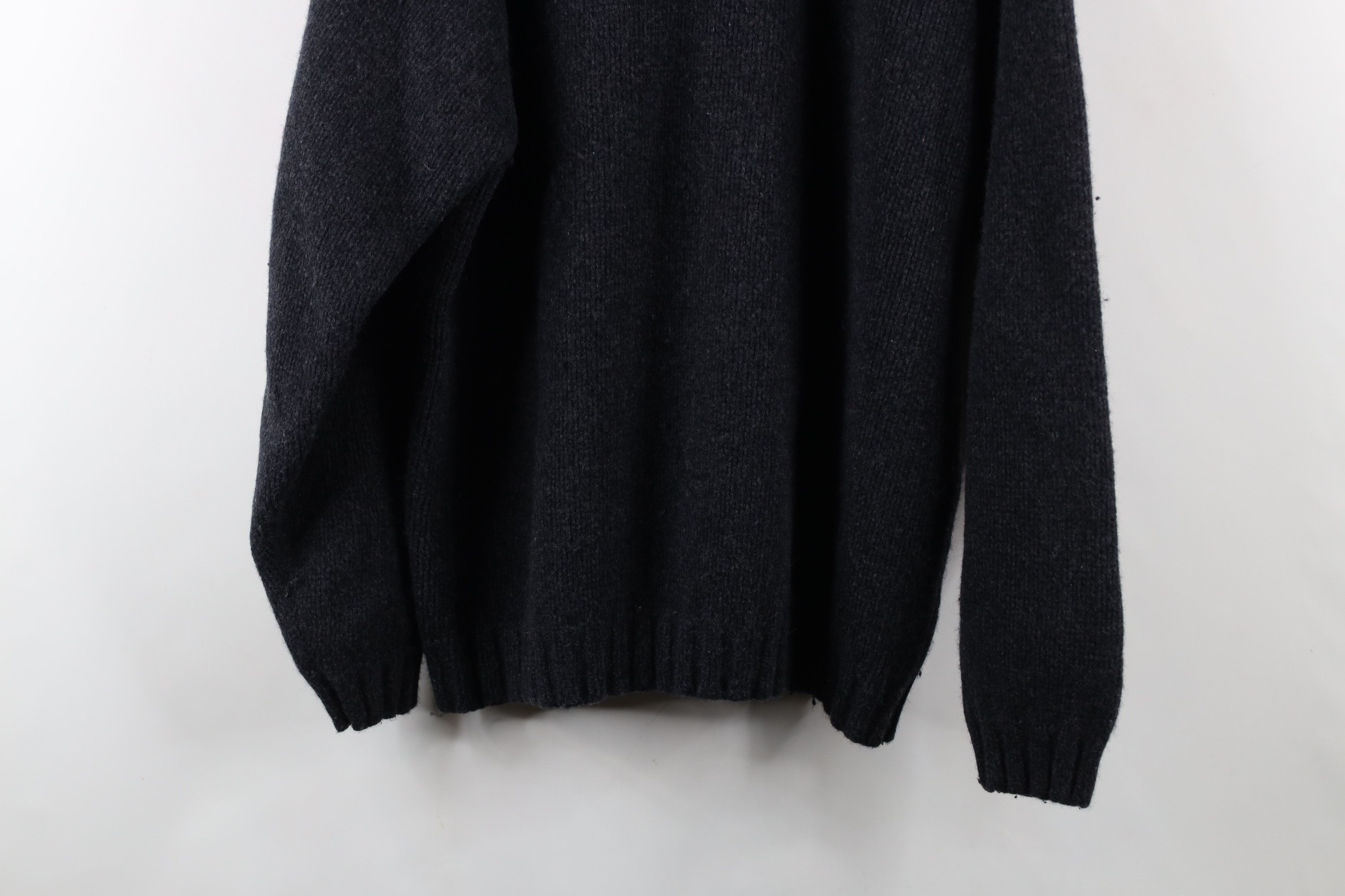 Abercrombie & Fitch × Vintage Vintage 90s Abercrombie & Fitch Lambswool Snowflake Sweater Size US XL / EU 56 / 4 - 10 Thumbnail