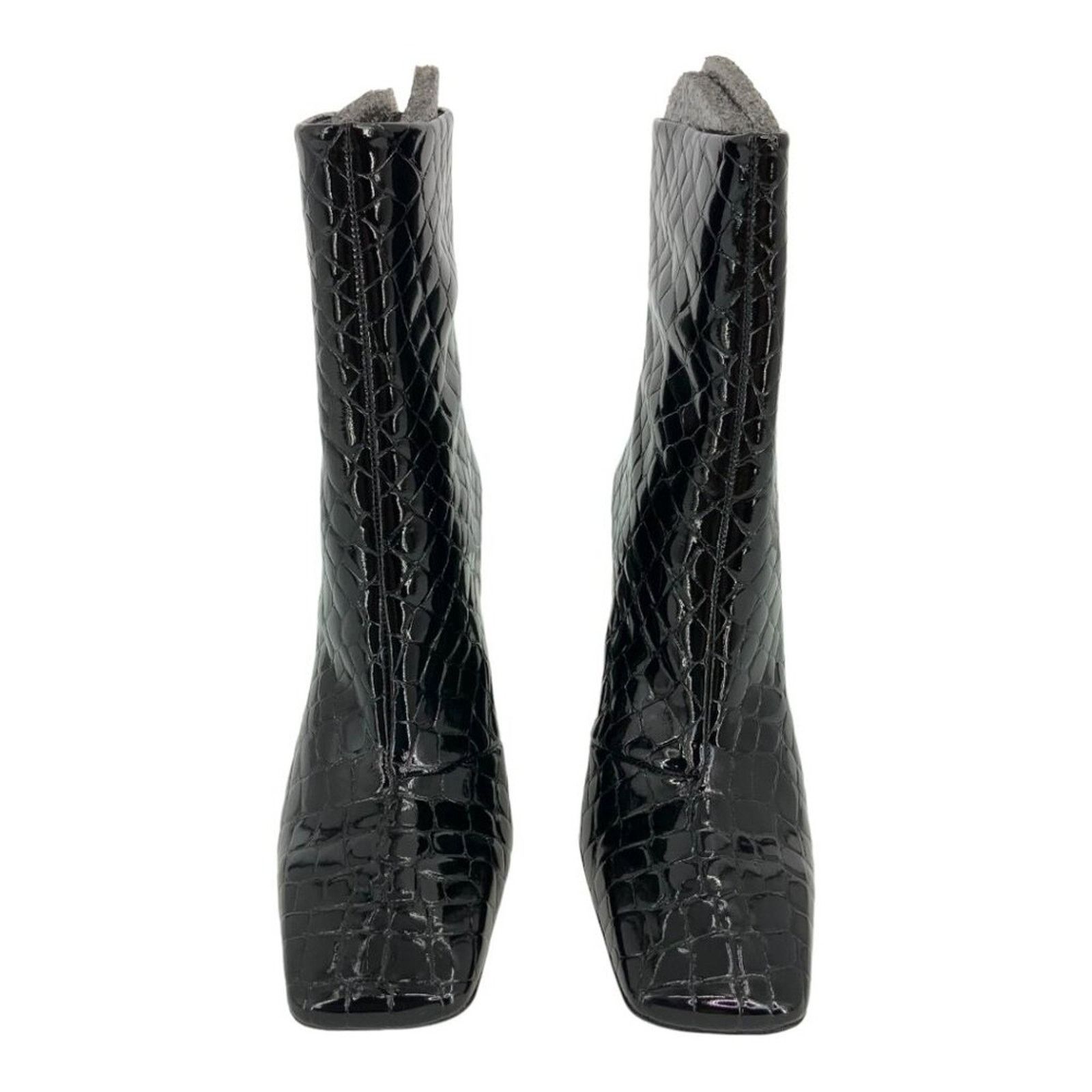 Good American Good American Black Embossed Booties Size 5 NWT $249 MSRP Size US 5 / IT 35 - 4 Thumbnail