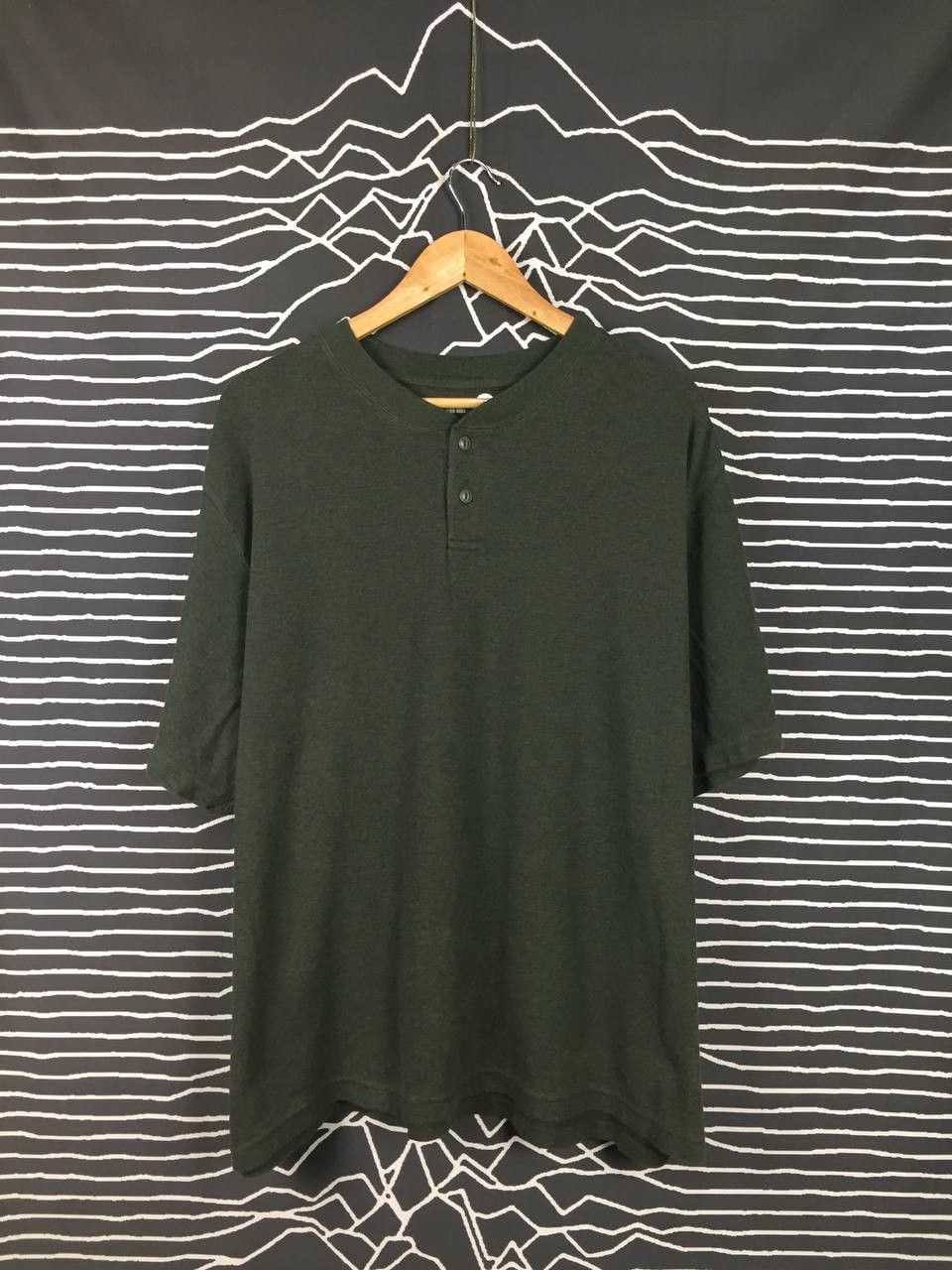 Japanese Brand × Uniqlo Uniqlo Dry Waffle Oversized Henley Neck Tee Size US XXL / EU 58 / 5 - 1 Thumbnail