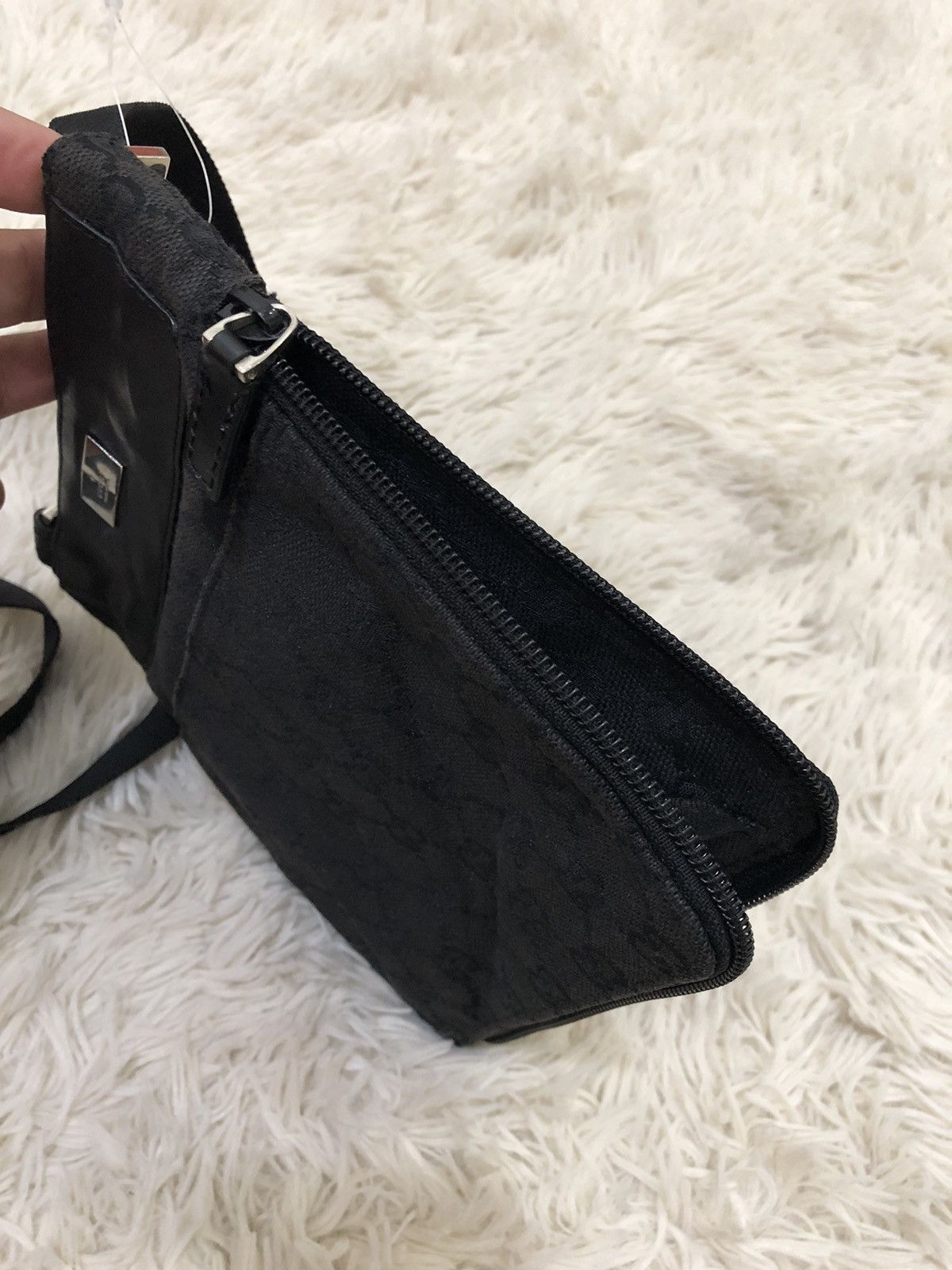 Gucci × Vintage Vintage Gucci Monogram Cross body Size ONE SIZE - 14 Thumbnail
