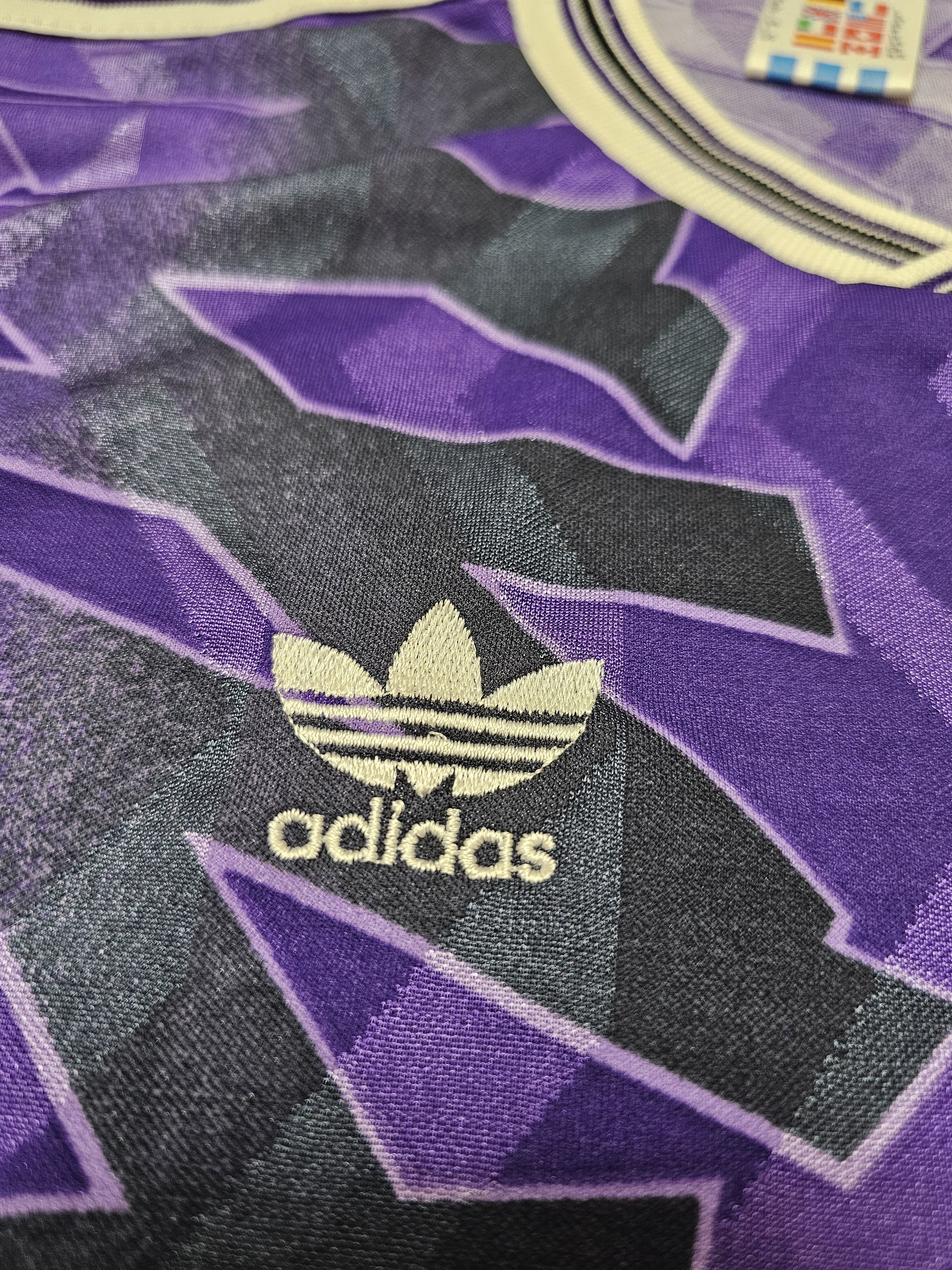 Vintage ADIDAS RETRO VINTAGE 80s 90s FOOTBALL SHIRT SOCCER JERSEY Size US M / EU 48-50 / 2 - 4 Thumbnail
