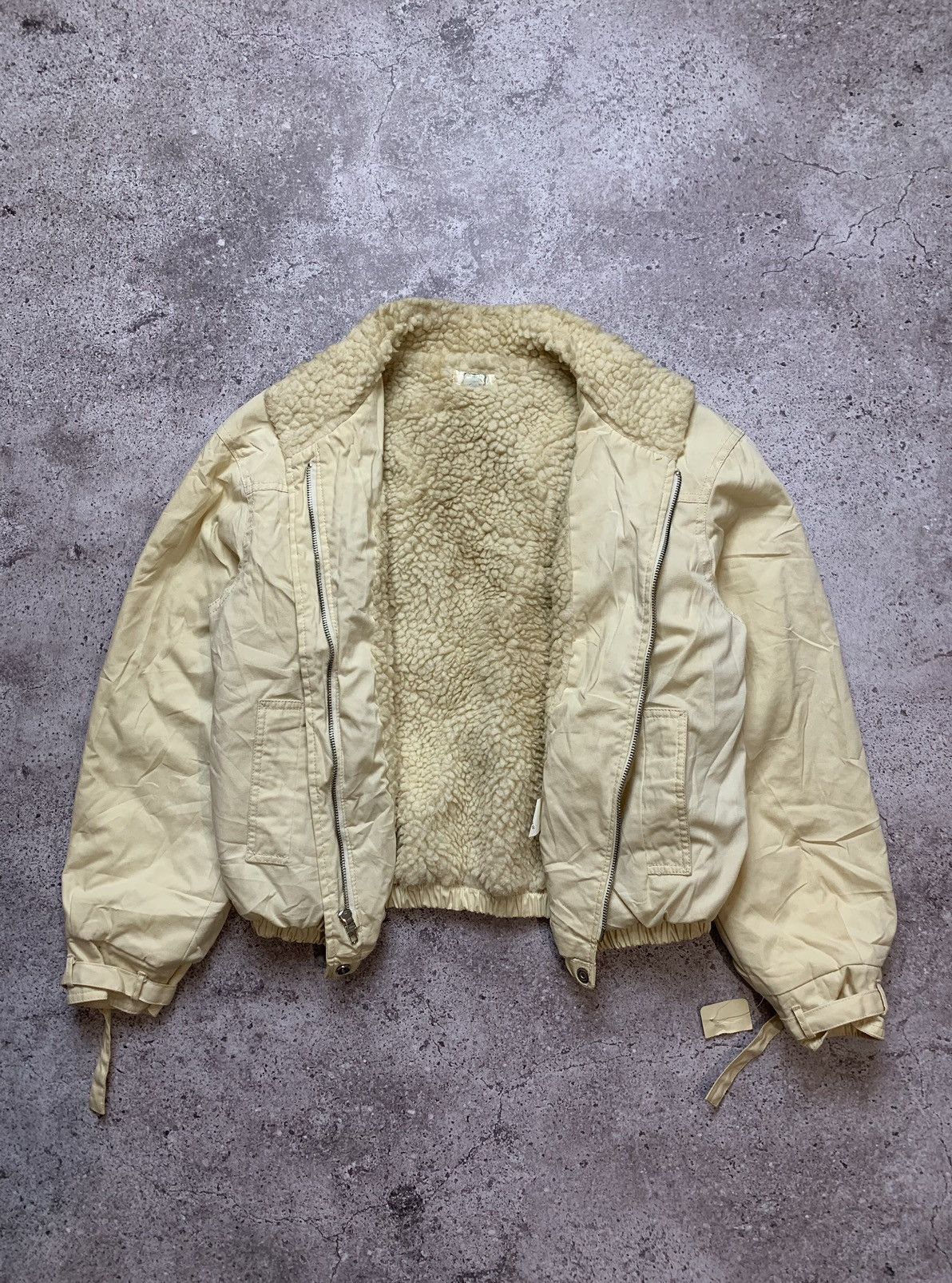 Japanese Brand Vintage Cropped Fur Bomber Made In Japan Size US L / EU 52-54 / 3 - 1 Thumbnail