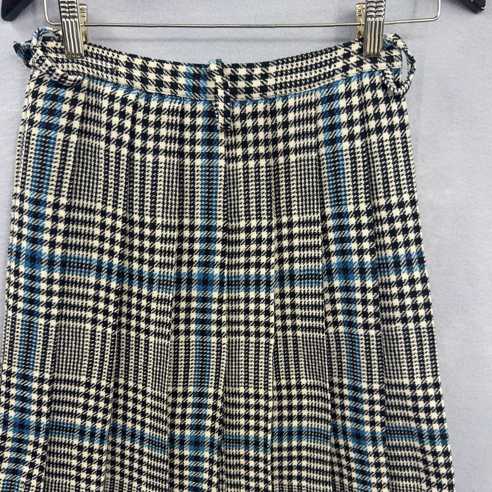 Vintage VINTAGE Bandstander Skirt Women Midi Plaid Wool Flannel Pleated A-Line READ Bandstander Skirt Small Black Retro Hipster Dark Academia 90s Size 28" / US 6 / IT 42 - 5 Thumbnail