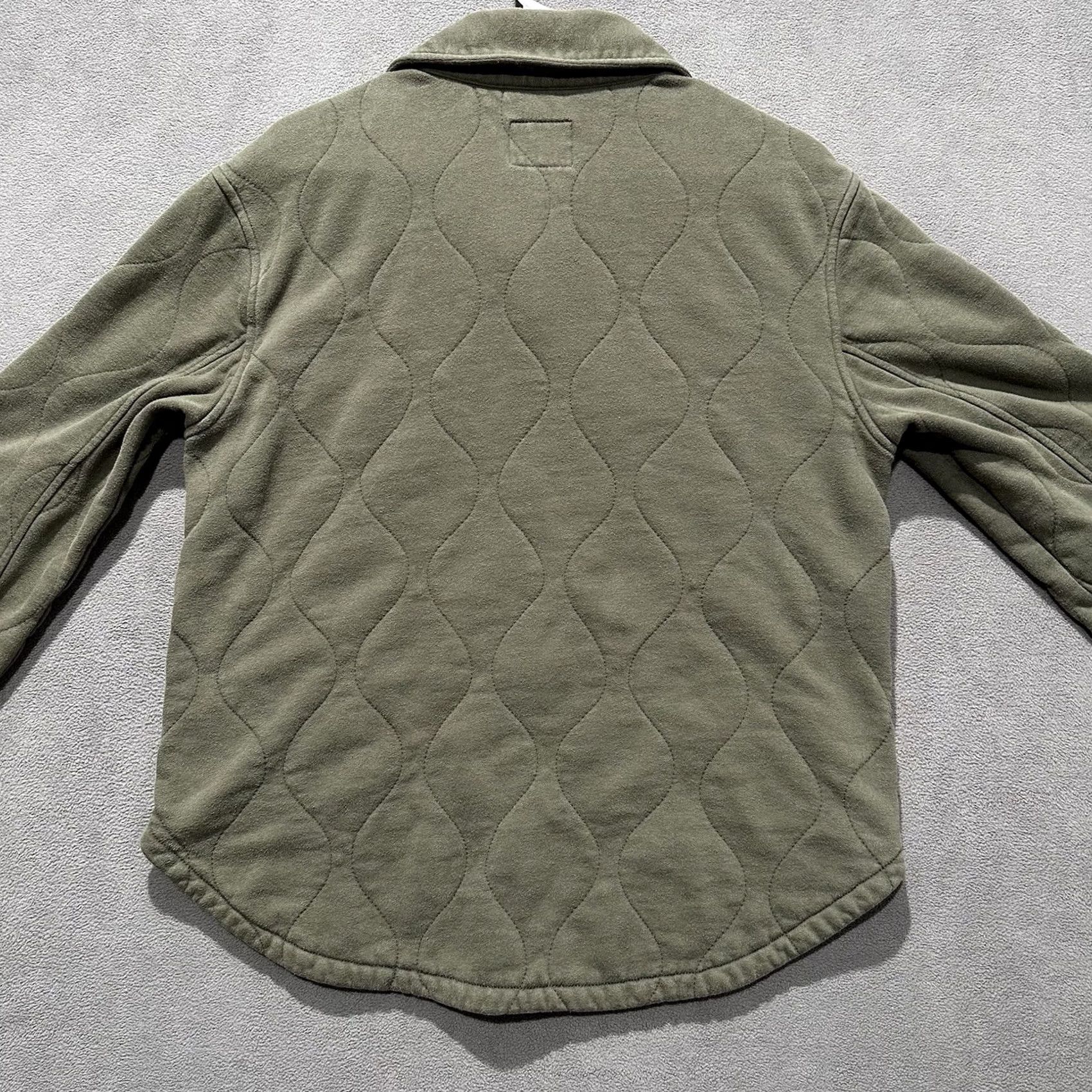 Abercrombie & Fitch Abercrombie & Fitch Shirt Womens M Military Green Quilted Shacket Snap EUC VINTAGE? Size M / US 6-8 / IT 42-44 - 2 Thumbnail