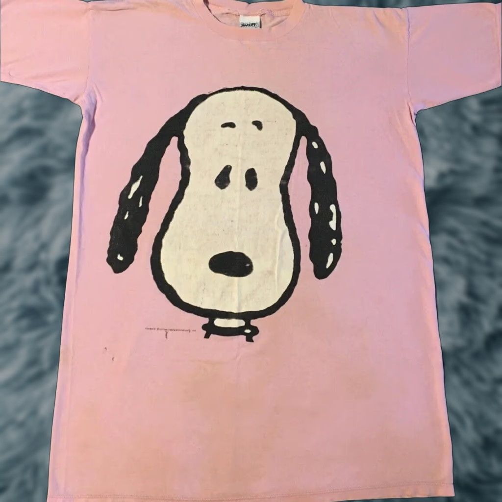 Peanuts VINTAGE Snoopy 90s Faded Distressed Big Face Sleeping Shirt Peanuts Cartoon Funny TV Shirt Unisex Adults Pink One Size Short Sleeve Char​​lie Brown Size US M / EU 48-50 / 2 - 1 Thumbnail