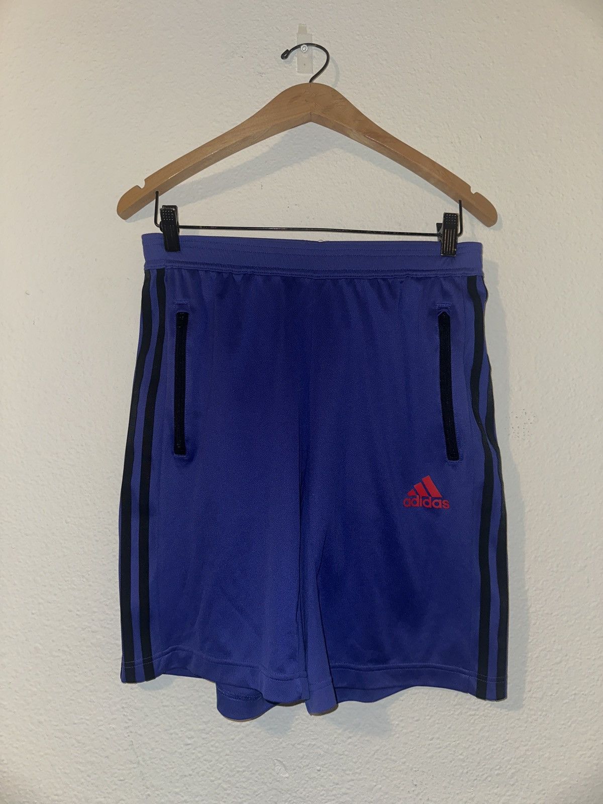 Adidas S Adidas Short Size US 30 / EU 46 - 1 Thumbnail