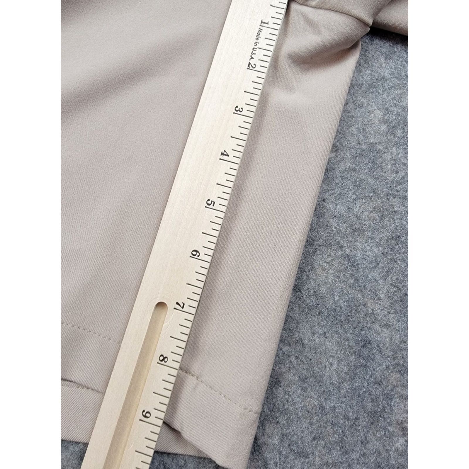 Peter Millar Peter Millar Shorts Mens 40 Brown Beige Wicking Element Golf Casual Preppy Sports Bermuda Front Button Embroidered Logo Pockets Mens Size US 40 / EU 56 - 2 Thumbnail