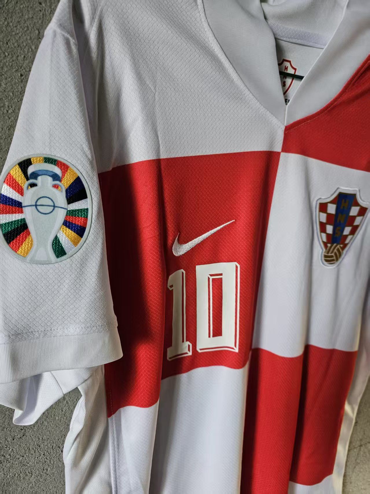 Other 2024 Euro Cup Croatia #10 Luka Modrić Jersey Size US L / EU 52-54 / 3 - 3 Thumbnail