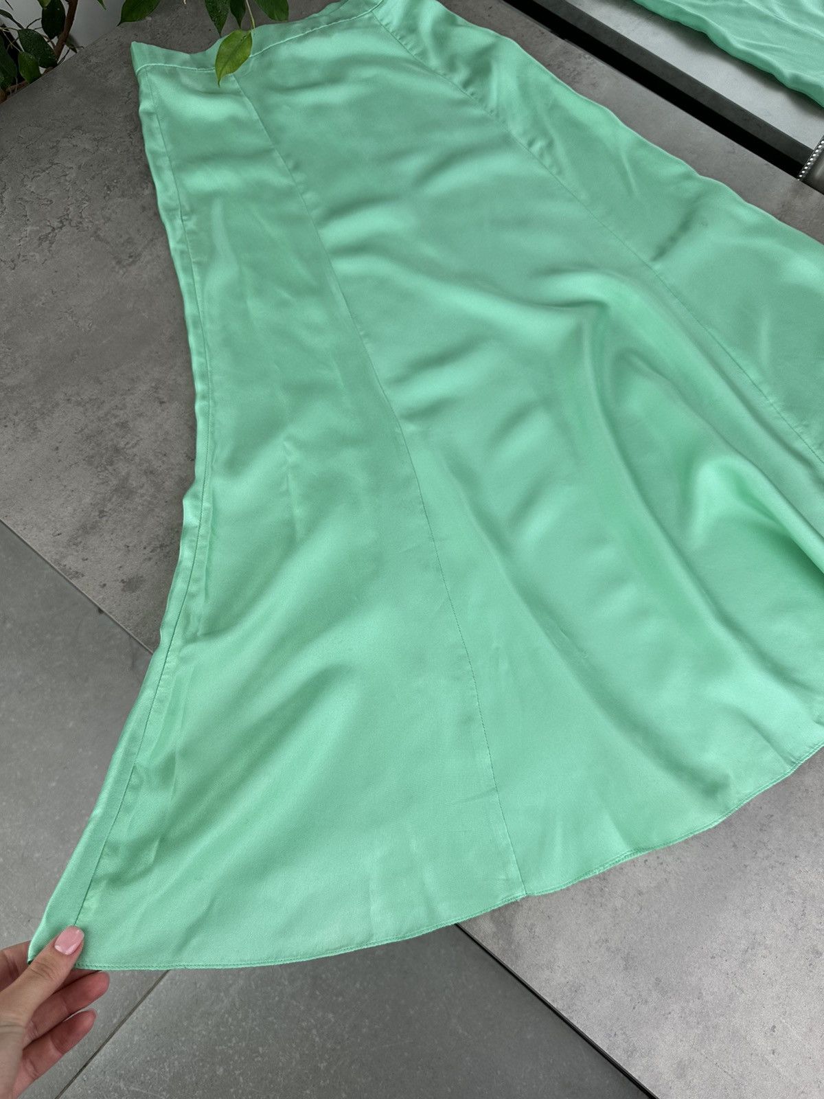 Sandro Sandro Flared Silk Midi Skirt Size 25" / US 0 / IT 36 - 5 Thumbnail