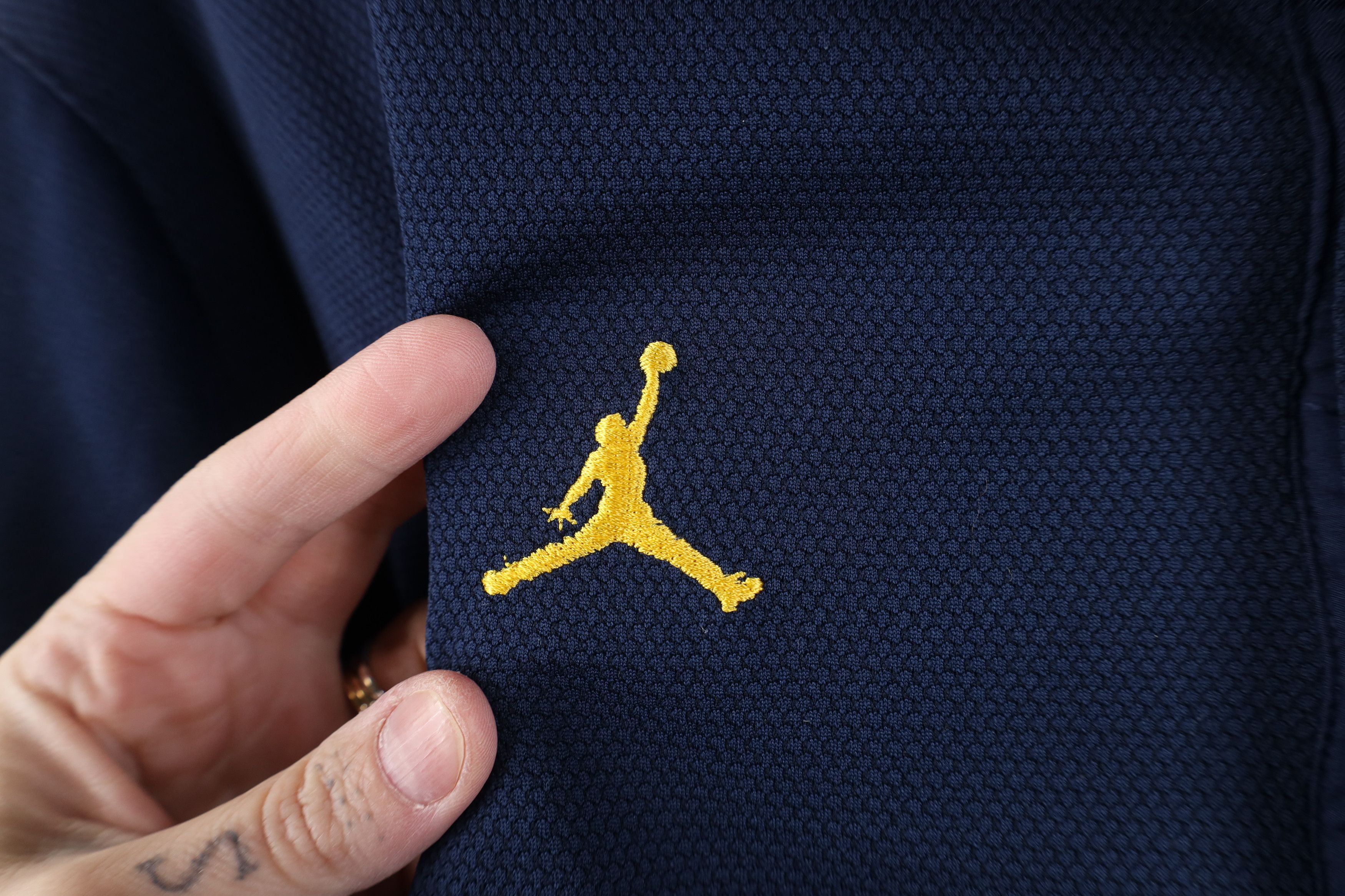 Nike Nike Air Jordan University of Michigan Football Polo Shirt Size US XL / EU 56 / 4 - 5 Thumbnail