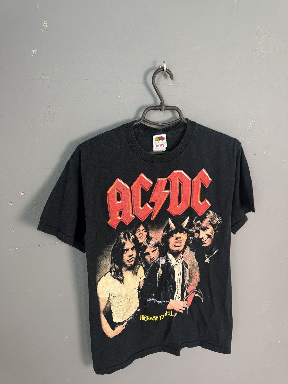AC/DC Vintage Distressed 2005 ACDC band tee Size US M / EU 48-50 / 2 - 2 Thumbnail
