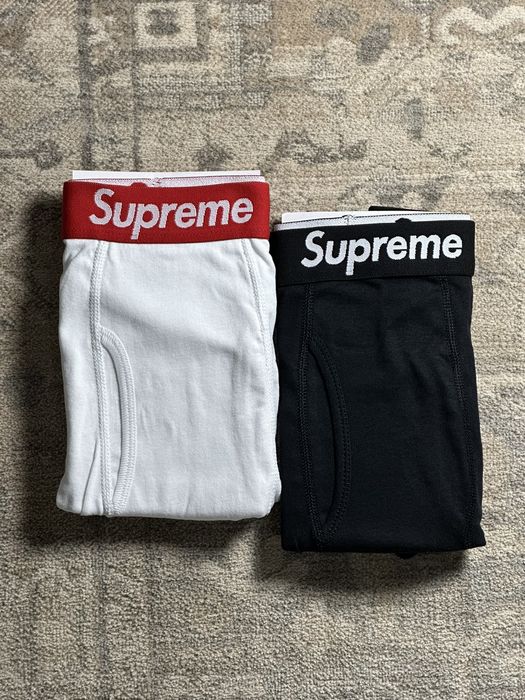 Supreme hanes 2024 boxers sizing